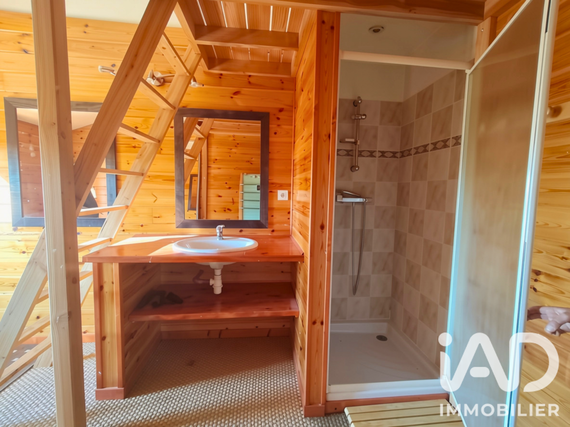 Vente maison à Saint-Germain-Laval (42260) : maison de campagne 7 pièces 191 m² - 2106531 — 24