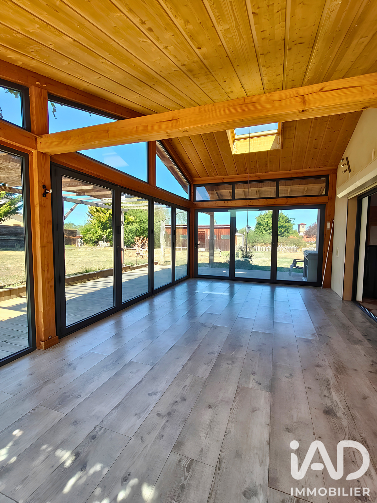 Vente maison à Saint-Germain-Laval (42260) : maison de campagne 7 pièces 191 m² - 2106531 — 17