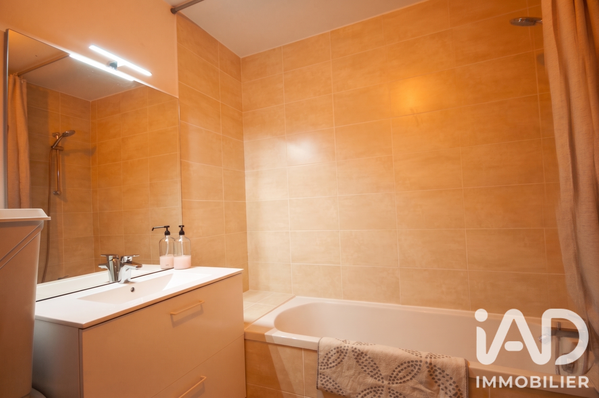 Vente appartement à Crozet (01170) : appartement 4 pièces 76 m² - 2101012 — 9