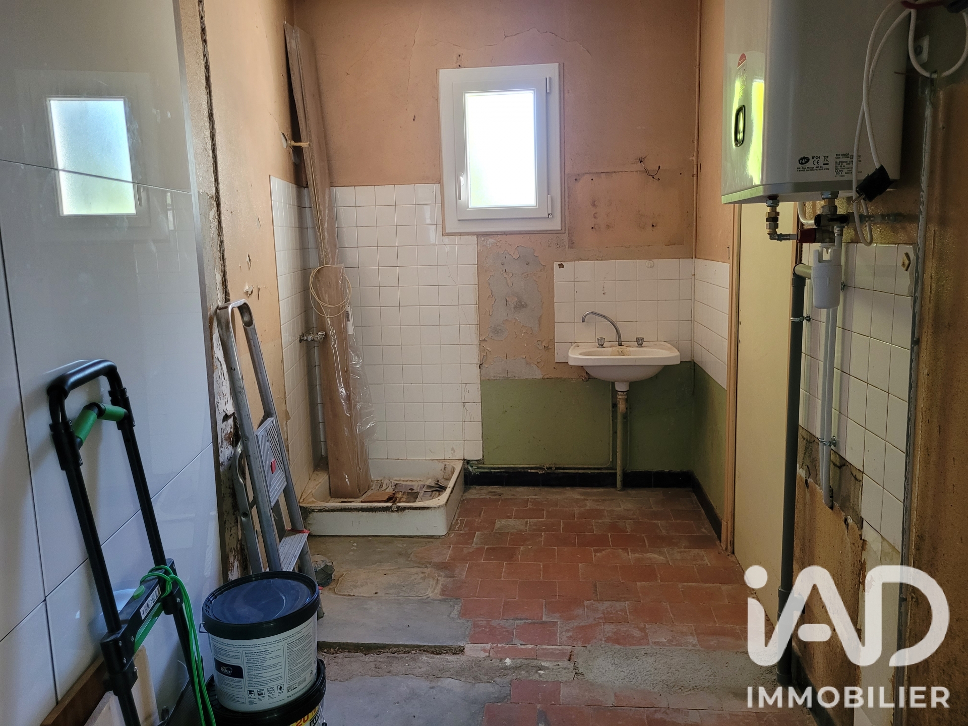 Vente maison à Issy-l'Évêque (71760) : maison de village 2 pièces 76 m² - 2105263 — 19