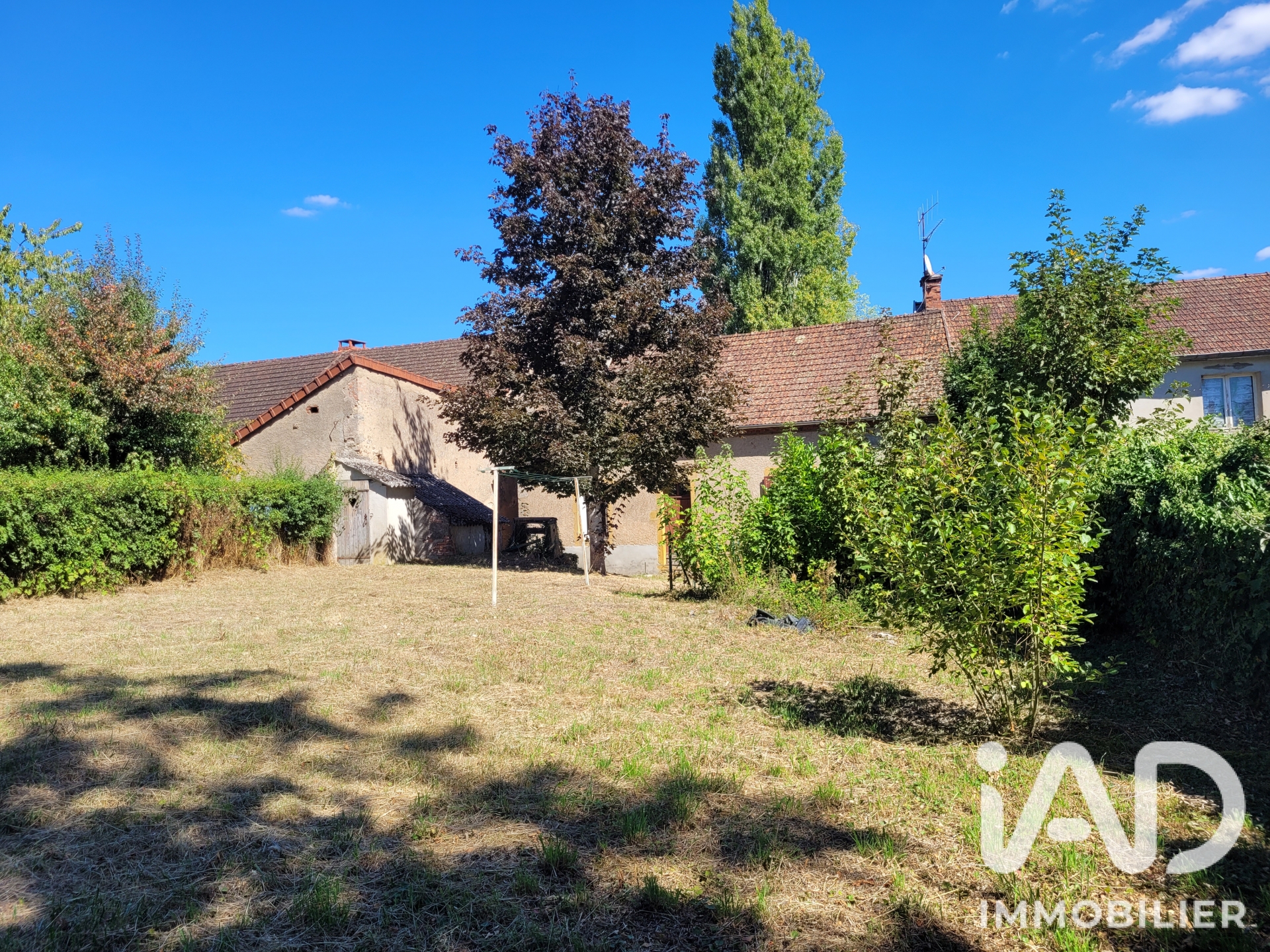 Vente maison à Issy-l'Évêque (71760) : maison de village 2 pièces 76 m² - 2105263 — 16