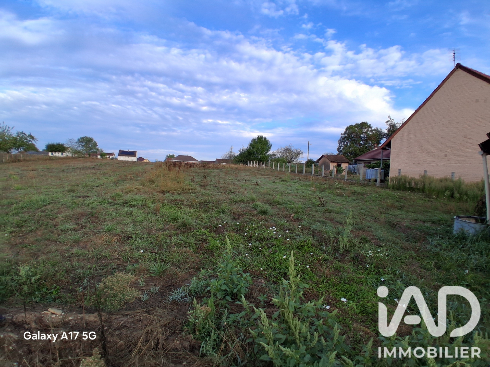 Terrain à vendre à Frontenard — 29 000 € — IAD France