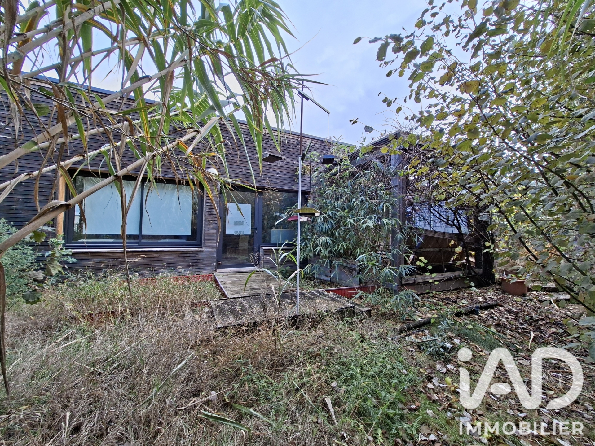 Immeuble à vendre à Venasque — 525 000 € — IAD France