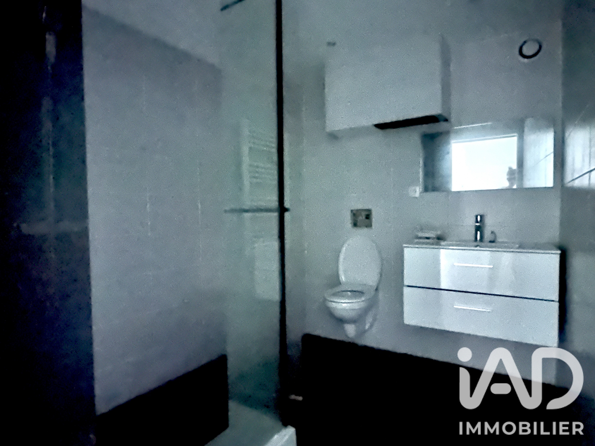 Vente appartement à Bourg-Saint-Andéol (07700) : appartement 2 pièces 65 m² - 2108362 — 4