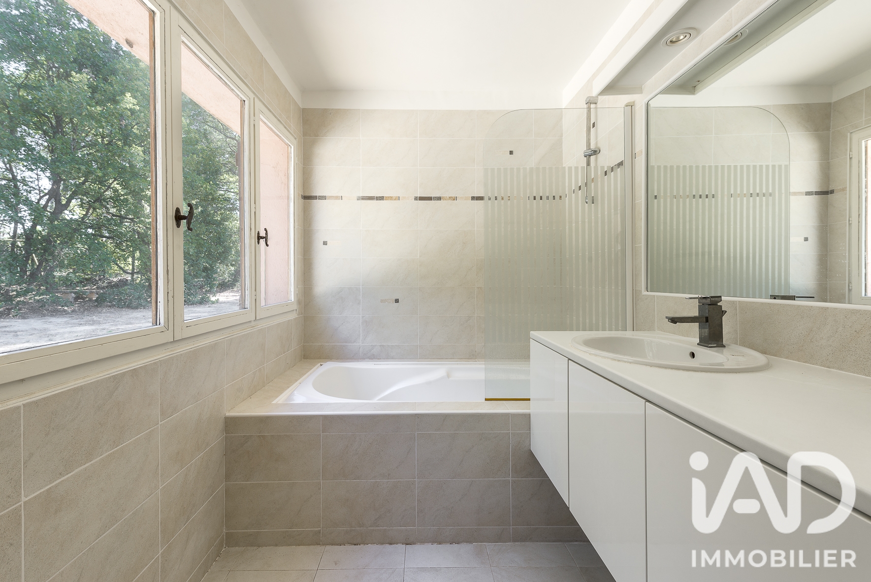 Vente maison à Éguilles (13510) : maison traditionnelle 8 pièces 268 m² - 2102463 — 14