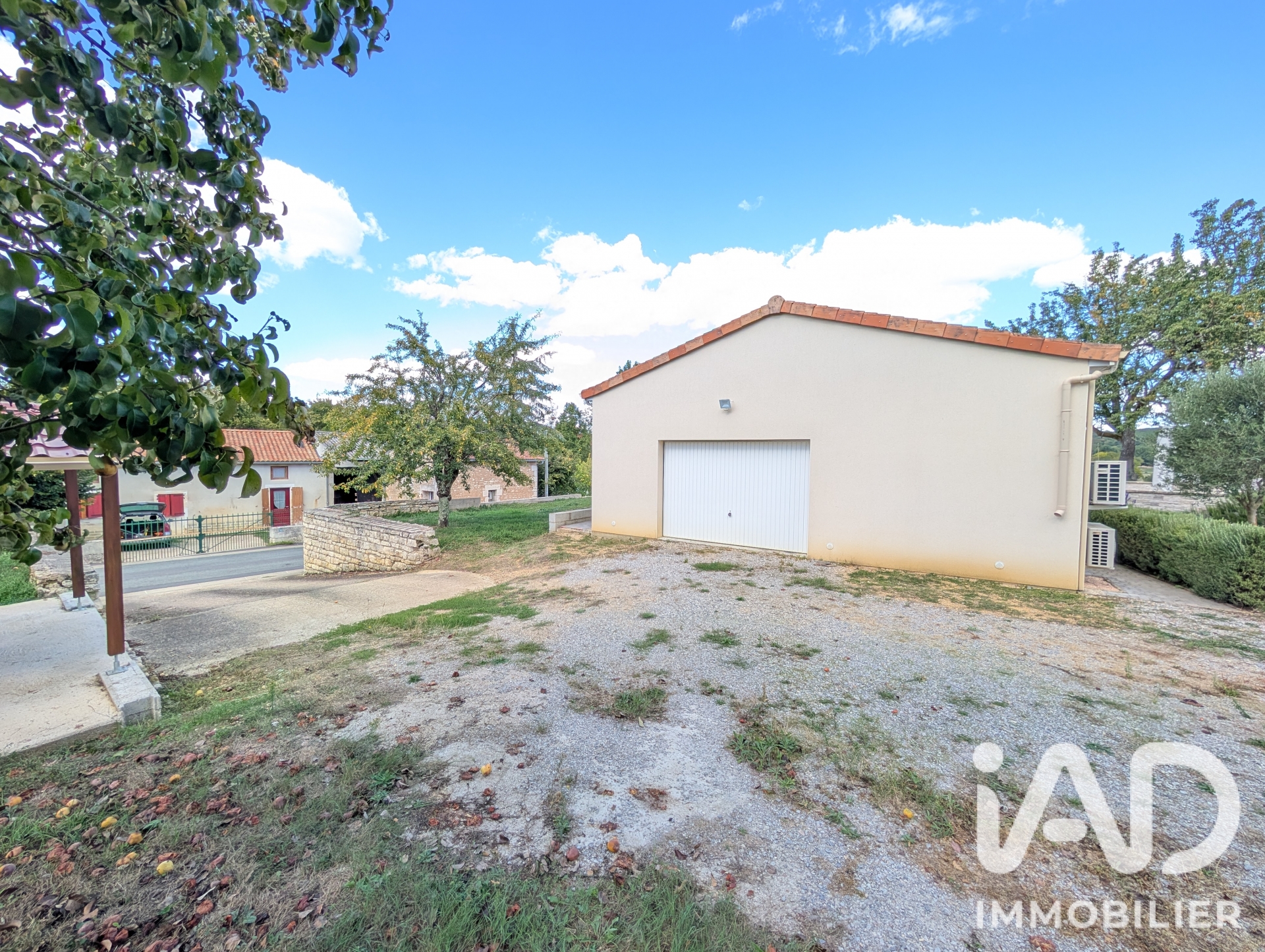 Vente maison à Civaux (86320) : pavillon 4 pièces 97 m² - 2110220 — 21
