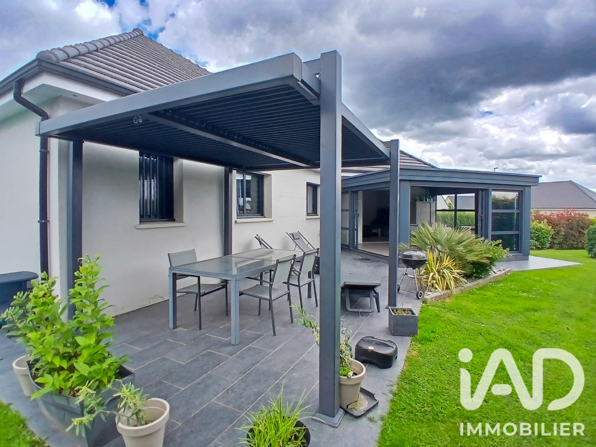 Maison à vendre à Routot — 289 000 € — IAD France