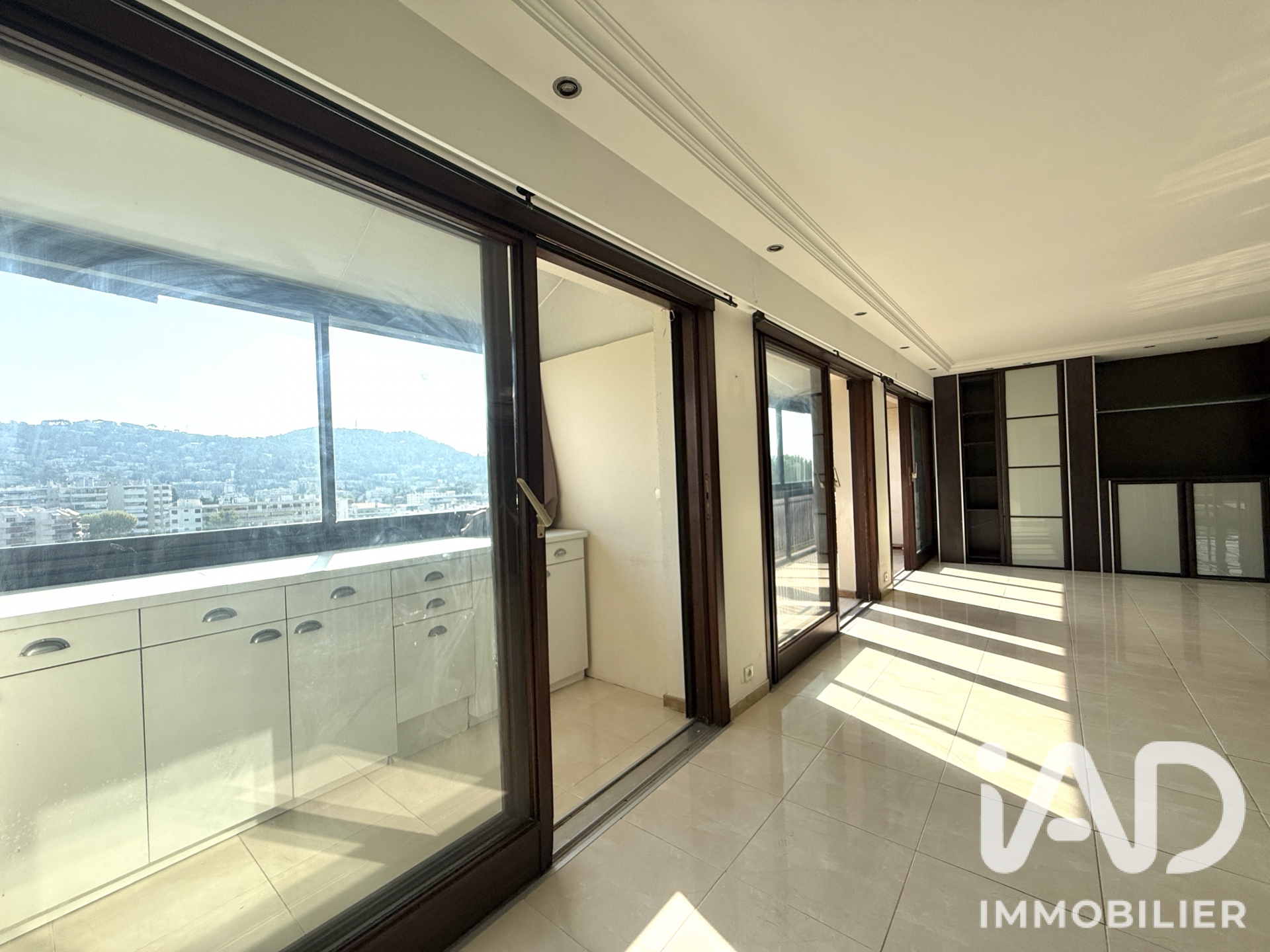 Vente appartement à Le Cannet (06110) : appartement 4 pièces 100 m² - 2110398 — 26