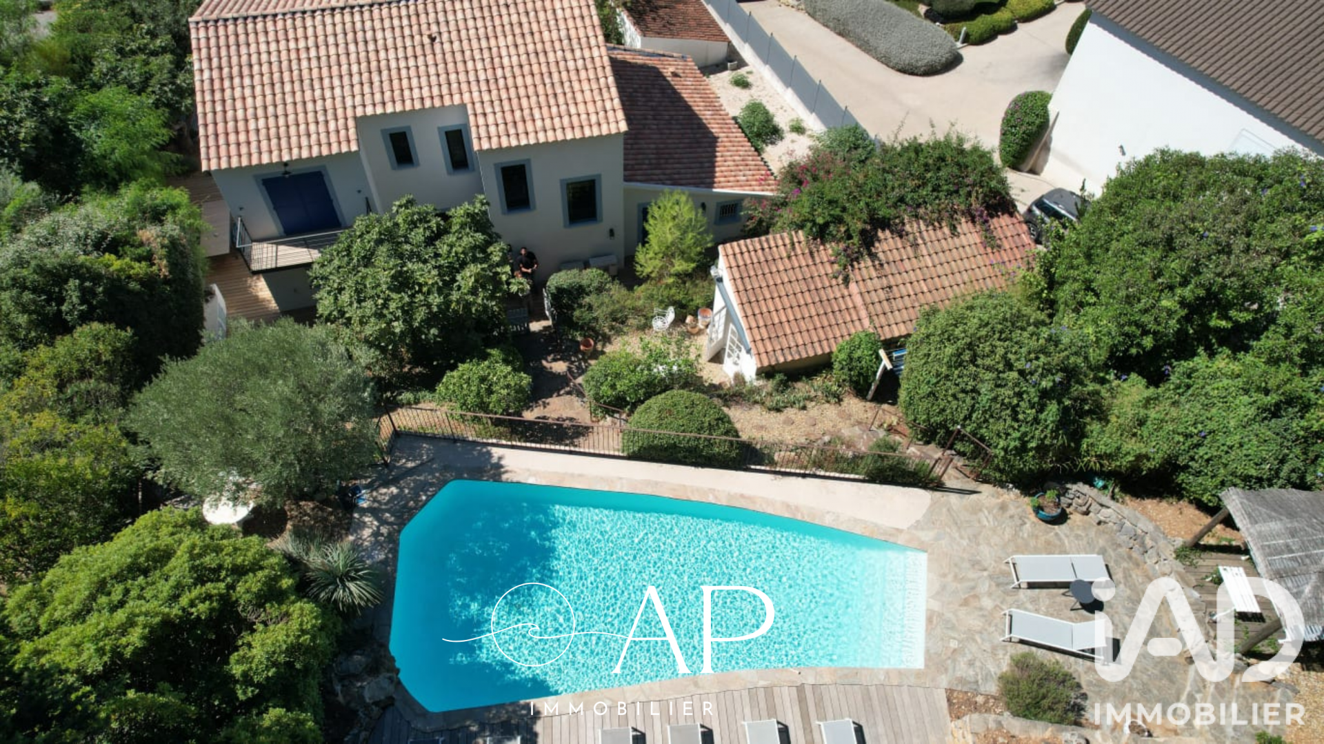 Maison à vendre à Carqueiranne — 1 590 000 € — IAD France