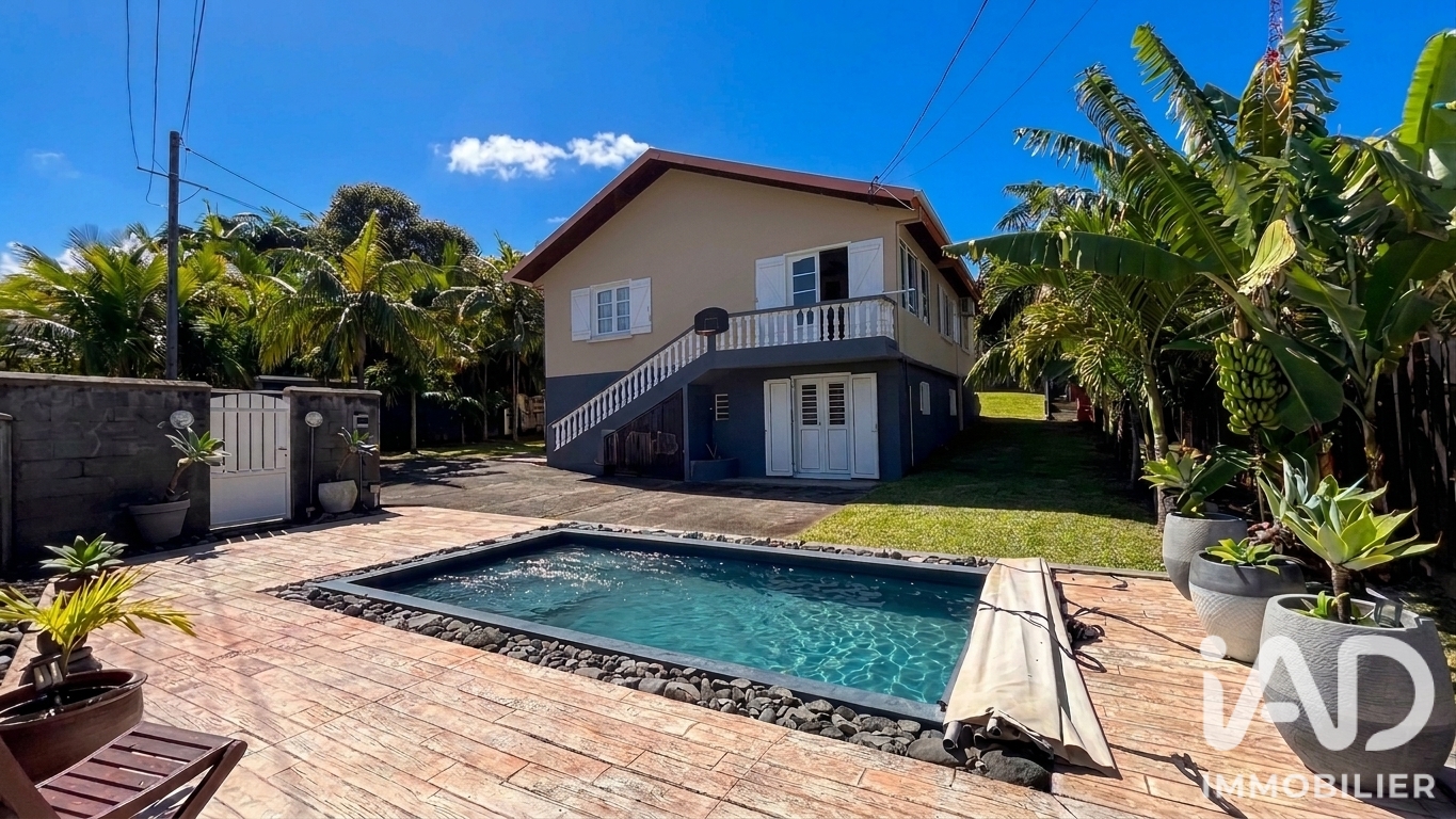 Maison à vendre à Saint-Joseph — 345 000 € — IAD France