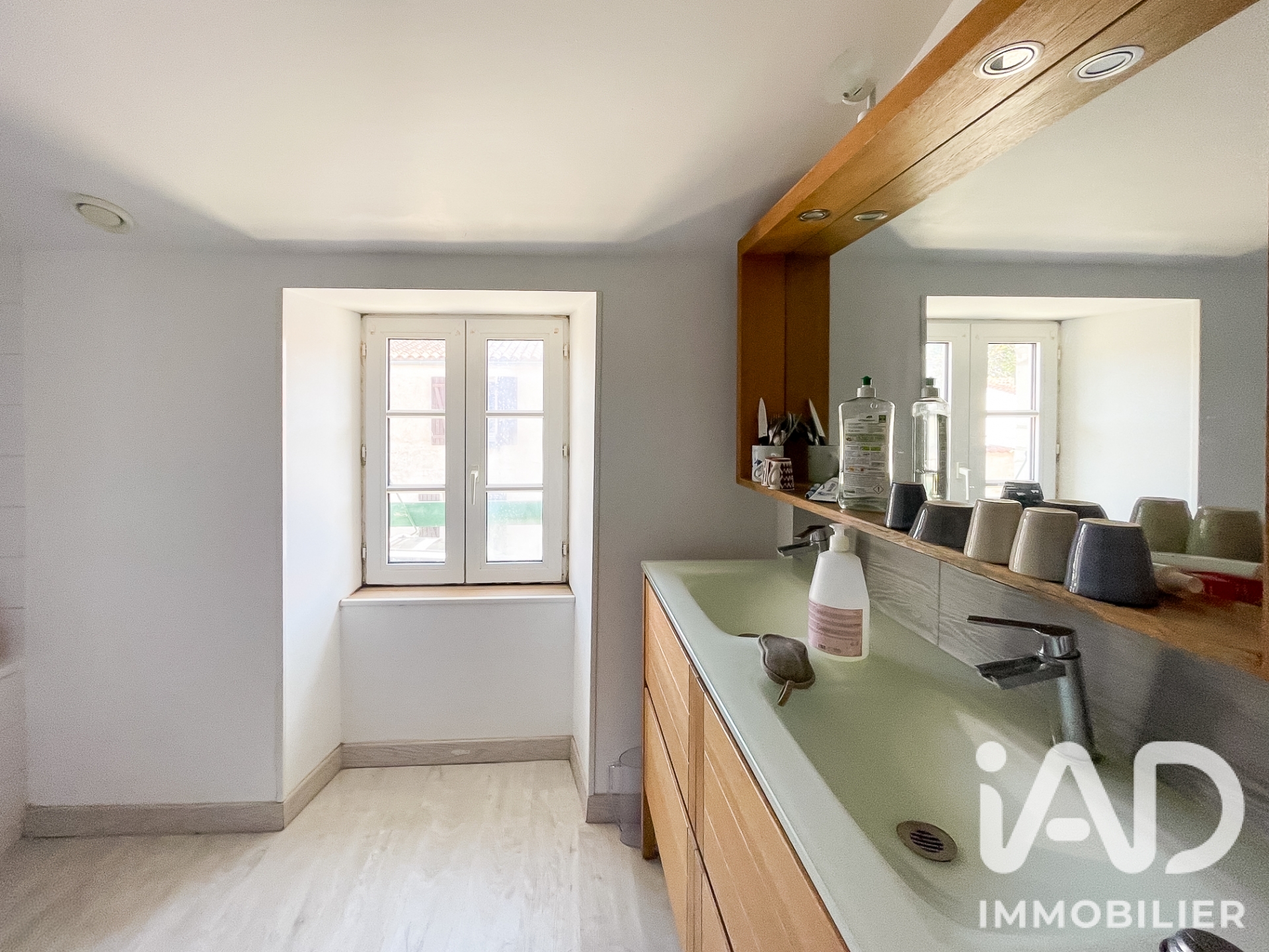 Vente maison à Salles-sur-Mer (17220) : maison de village 4 pièces 118 m² - 2104848 — 13