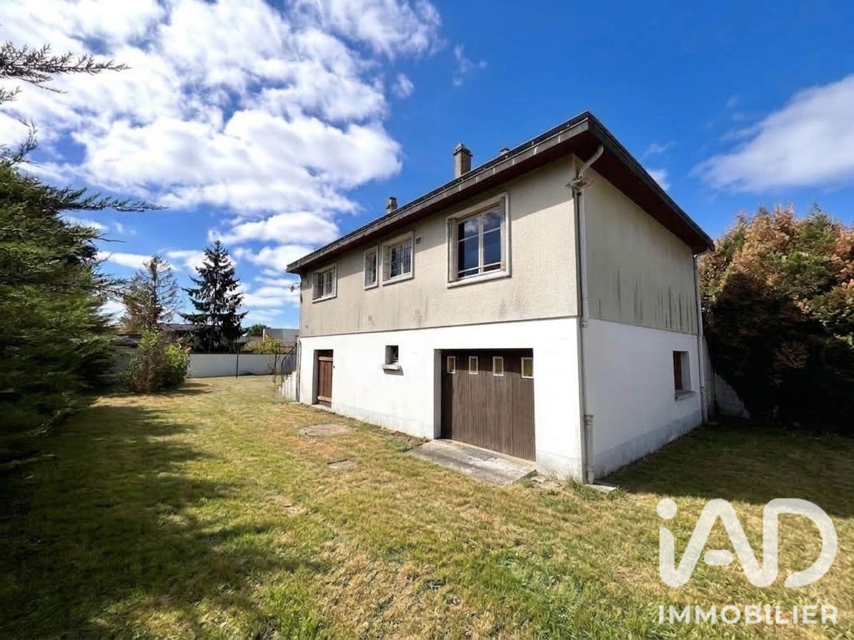 Maison à vendre à Saint-Mars-du-Désert — 179 000 € — IAD France