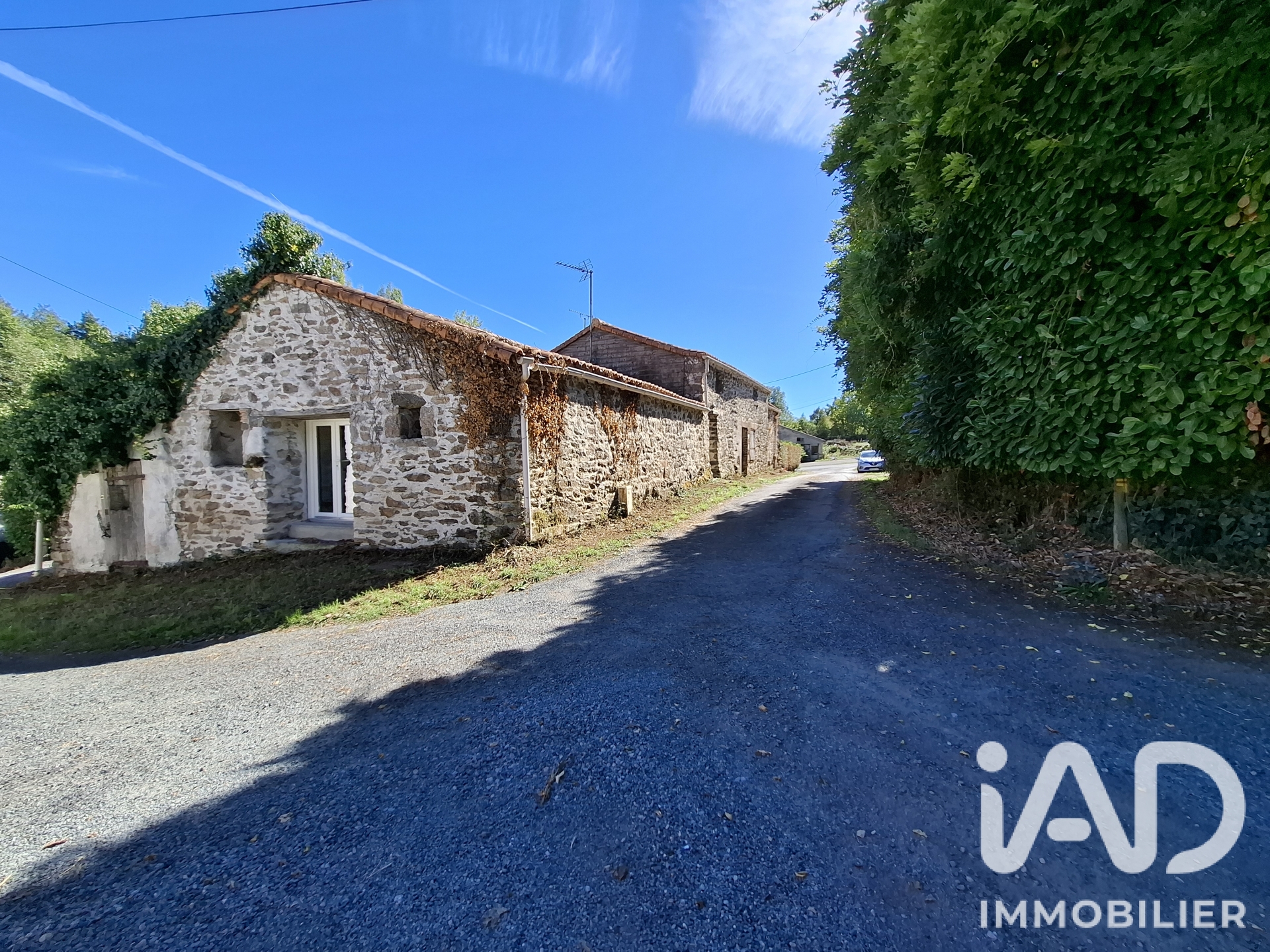 Vente maison à Aizenay (85190) : maison de village 2 pièces 58 m² - 2101800 — 10