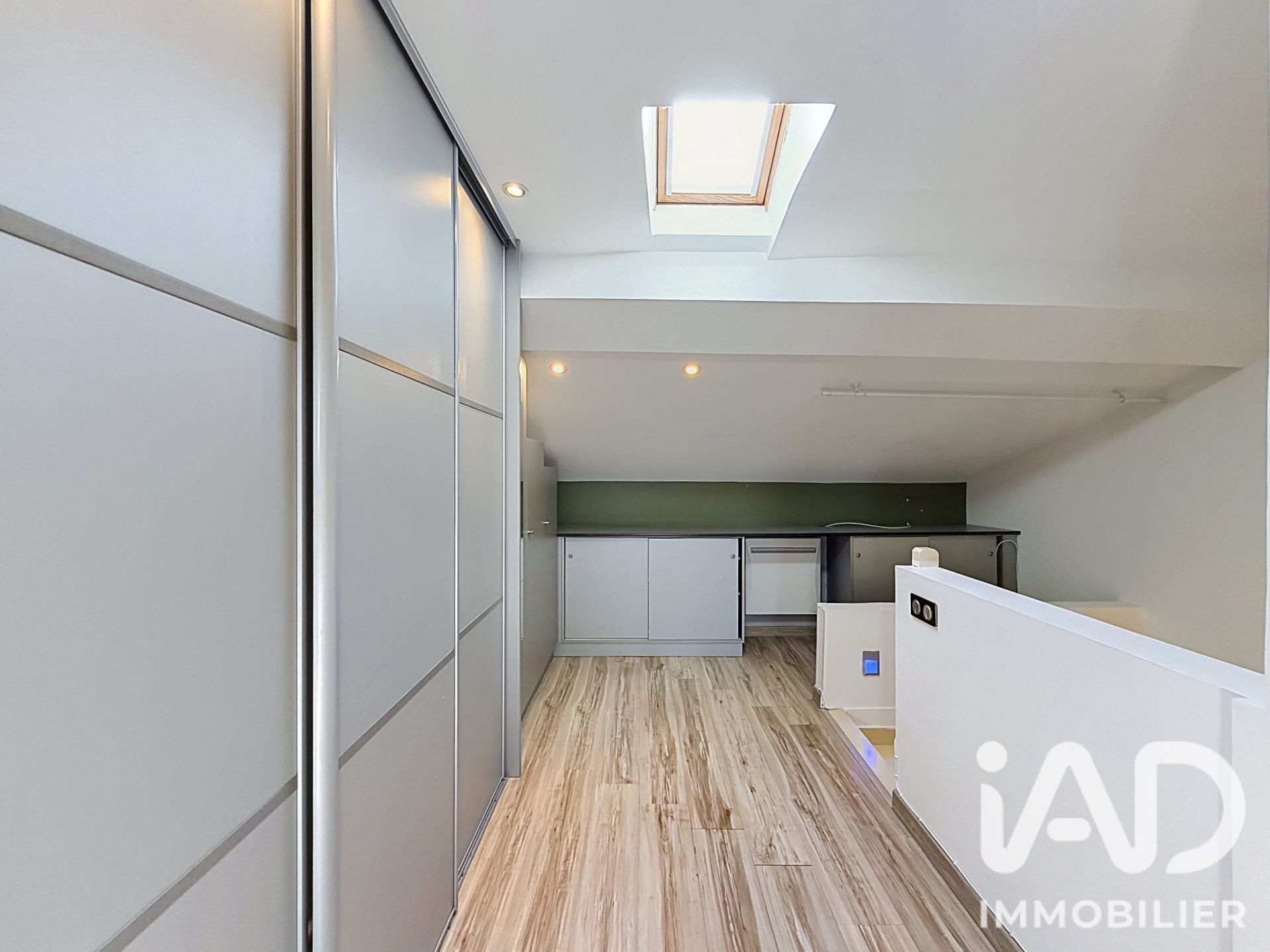 Vente appartement à Crémieu (38460) : appartement 4 pièces 143 m² - 2102721 — 12