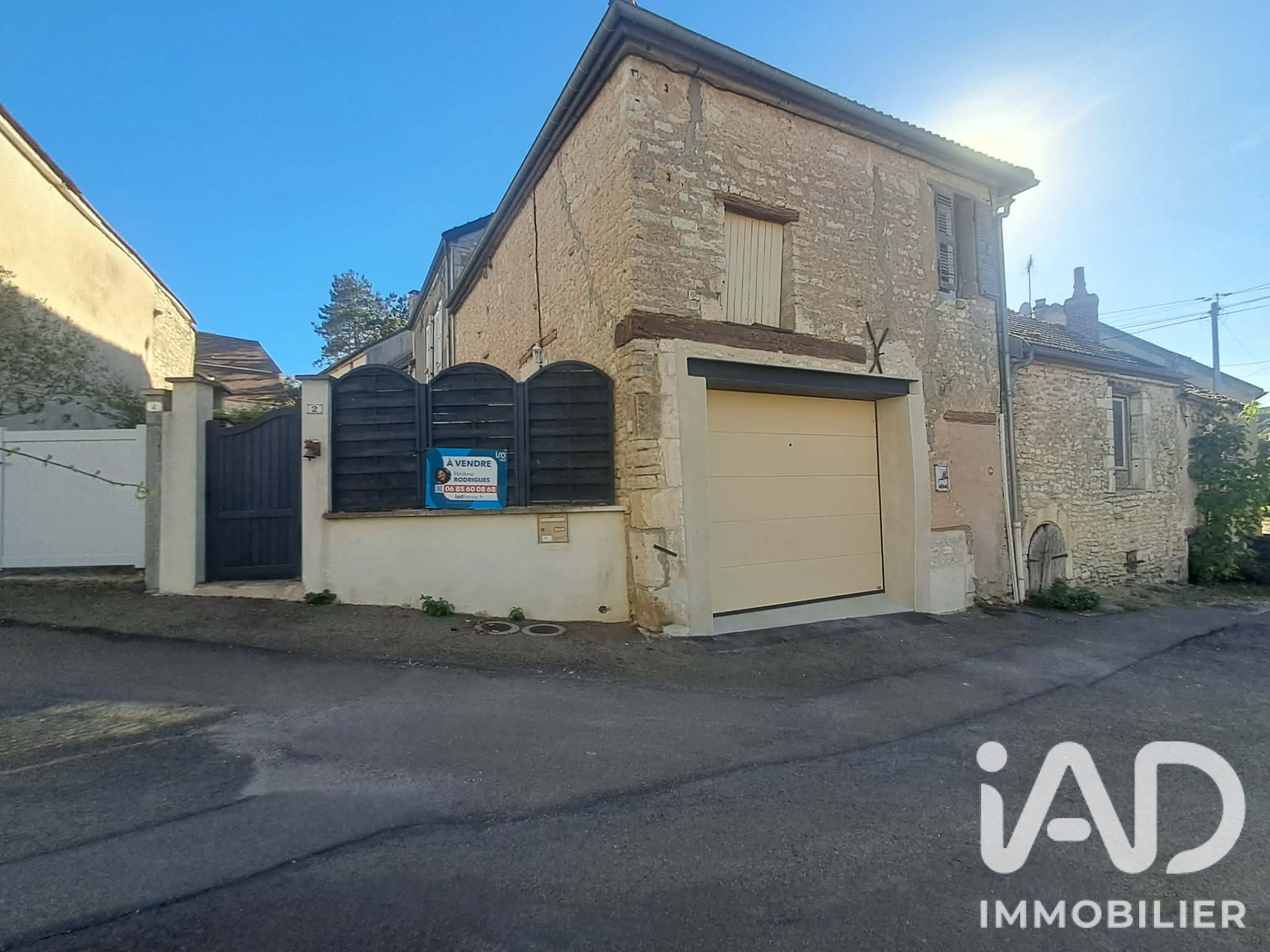 Maison à vendre à Courgis — 160 000 € — IAD France