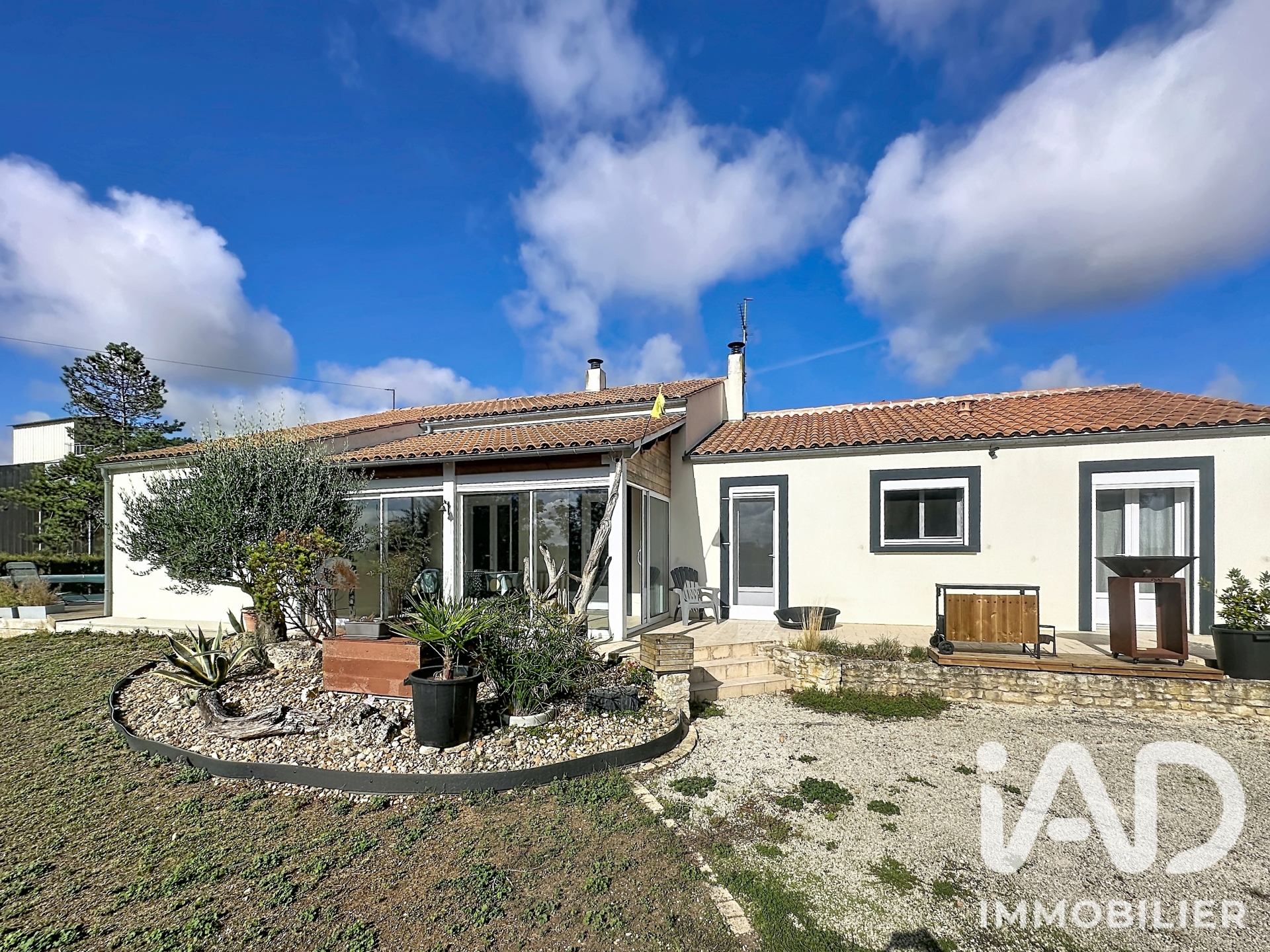 Vente maison à Nuaillé-d'Aunis (17540) : maison 6 pièces 140 m² - 2102852 — 25