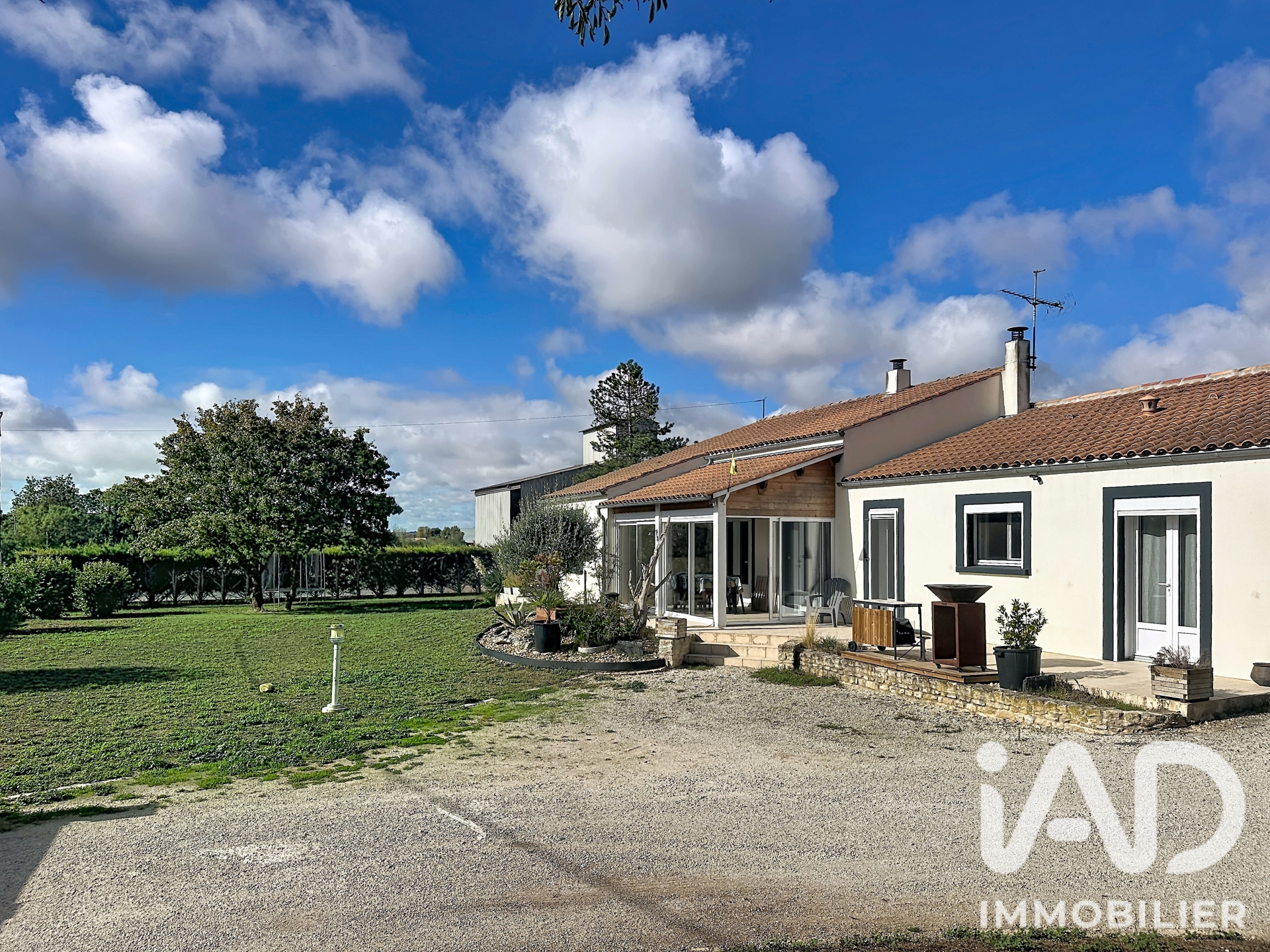 Vente maison à Nuaillé-d'Aunis (17540) : maison 6 pièces 140 m² - 2102852 — 27