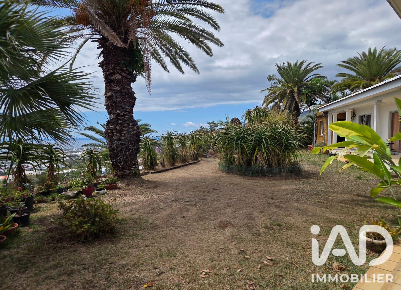 Vente maison à La Possession (97419) : demeure 6 pièces 233 m² - 2099075 — 4