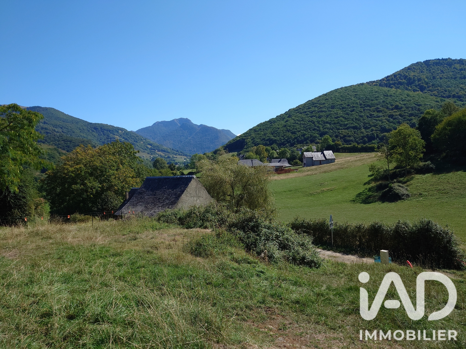 Terrain à vendre à Hèches — 56 000 € — IAD France