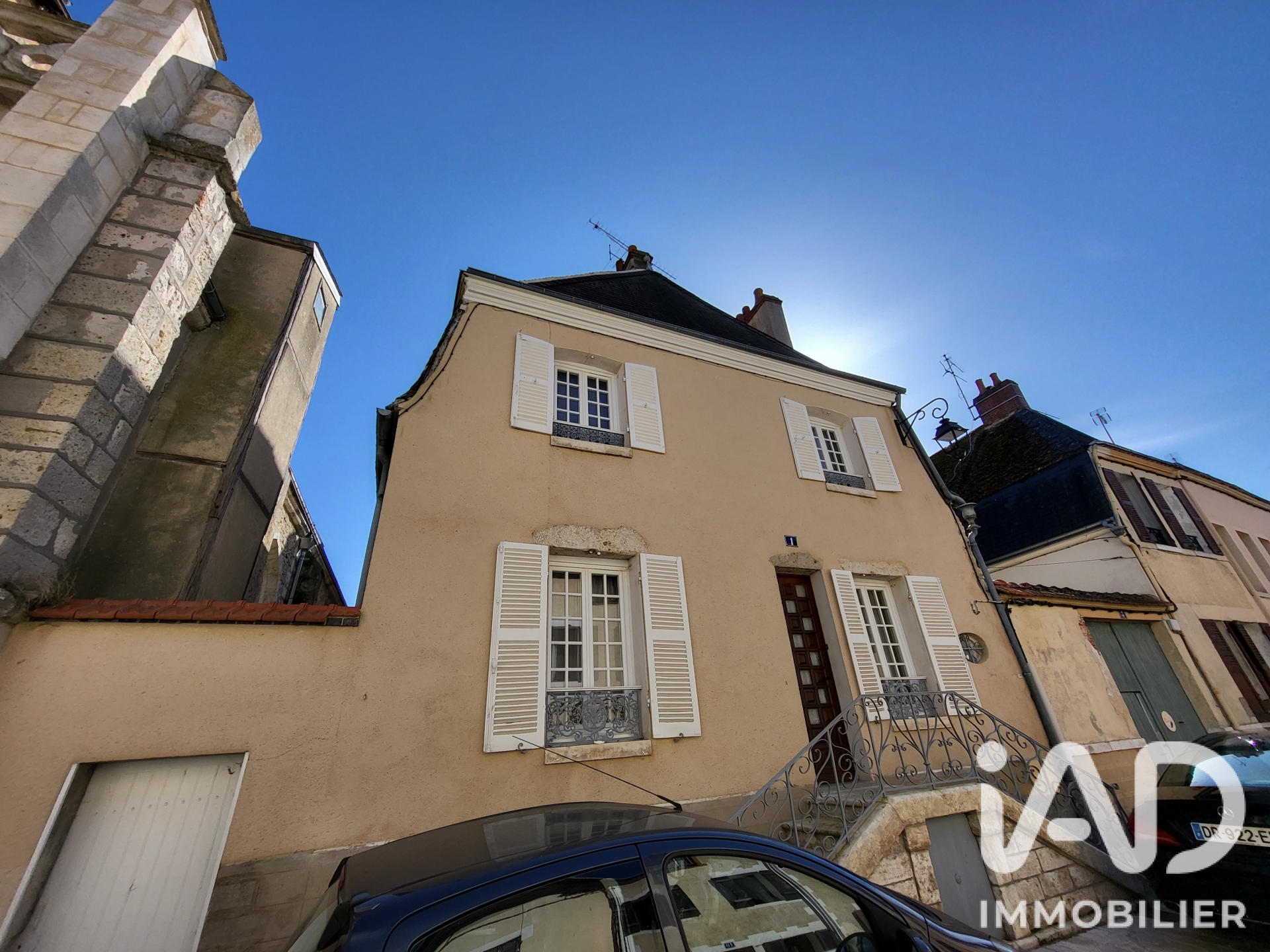Maison à vendre à Châtillon-Coligny — 85 000 € — IAD France
