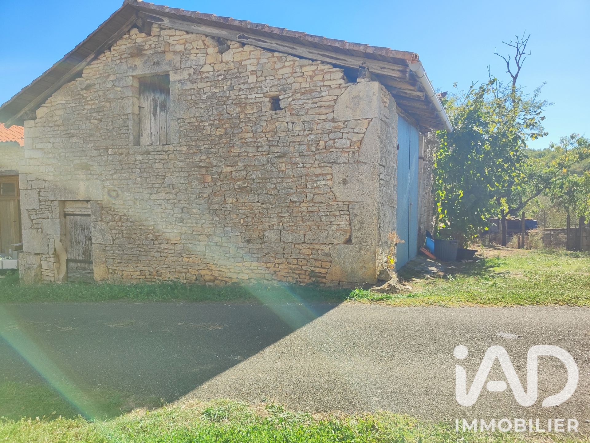 Vente maison à Parzac (16450) : maison de campagne 3 pièces 52 m² - 2111124 — 13