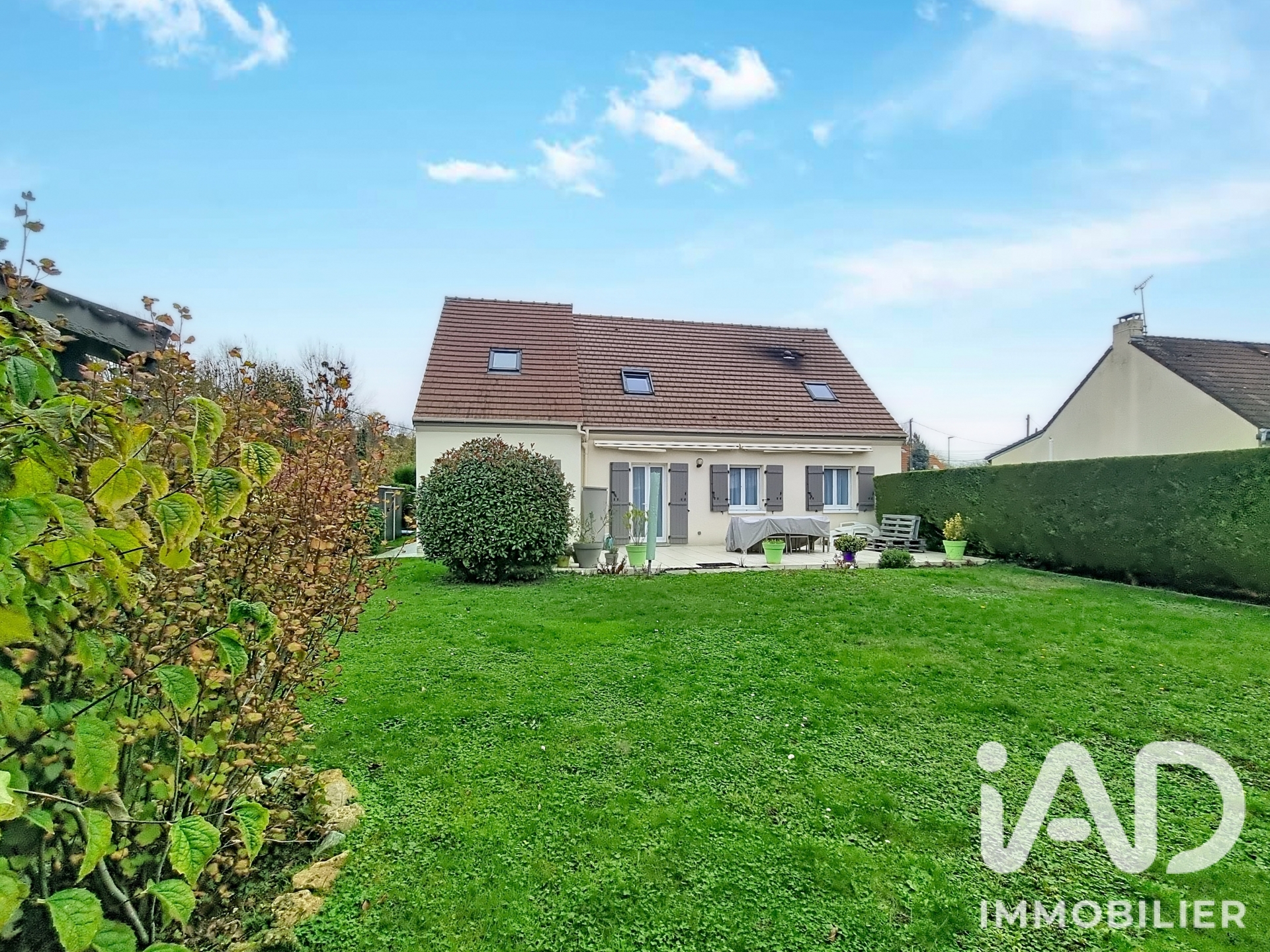 Maison à vendre à Saint-Germain-sur-Morin — 425 000 € — IAD France