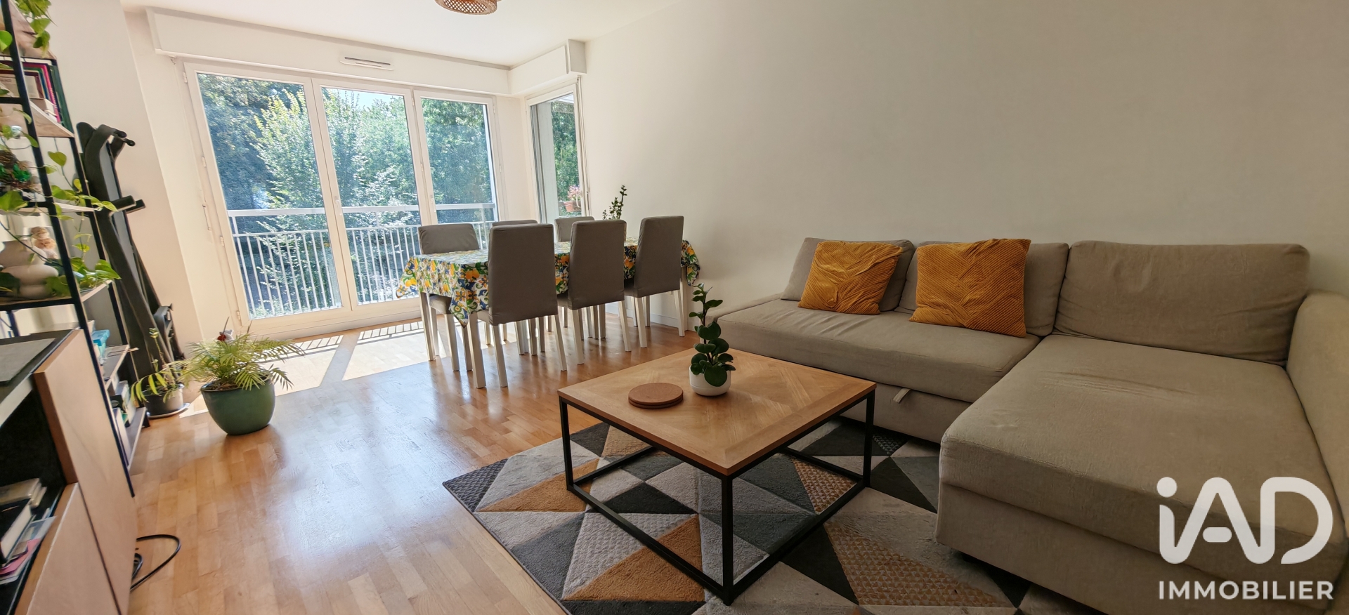Appartement à vendre à Issy-les-Moulineaux — 567 900 € — IAD France