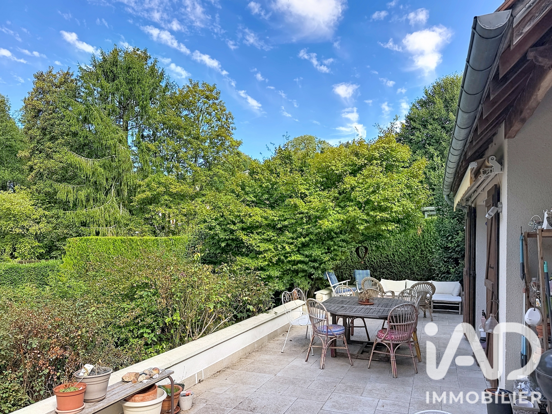 Maison à vendre à Châteaufort — 549 000 € — IAD France