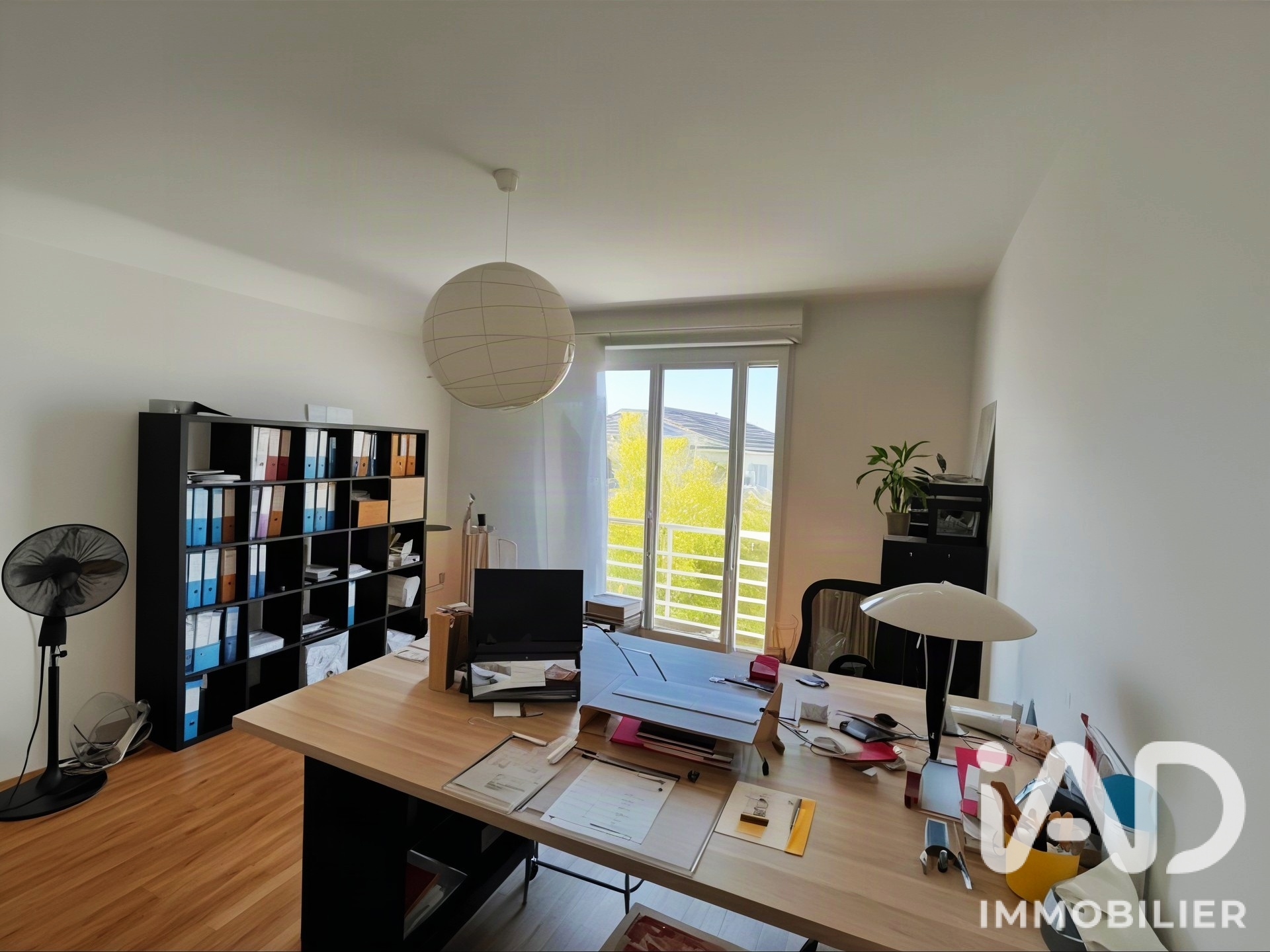 Bureau à vendre à Le Taillan-Médoc — 499 000 € — IAD France