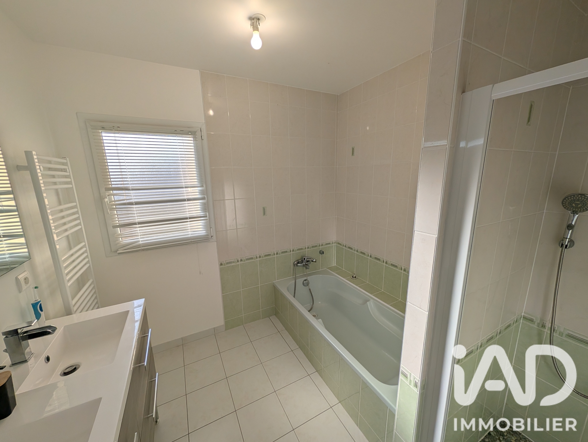 Vente maison à Les Herbiers (85500) : maison 5 pièces 103 m² - 2108958 — 8