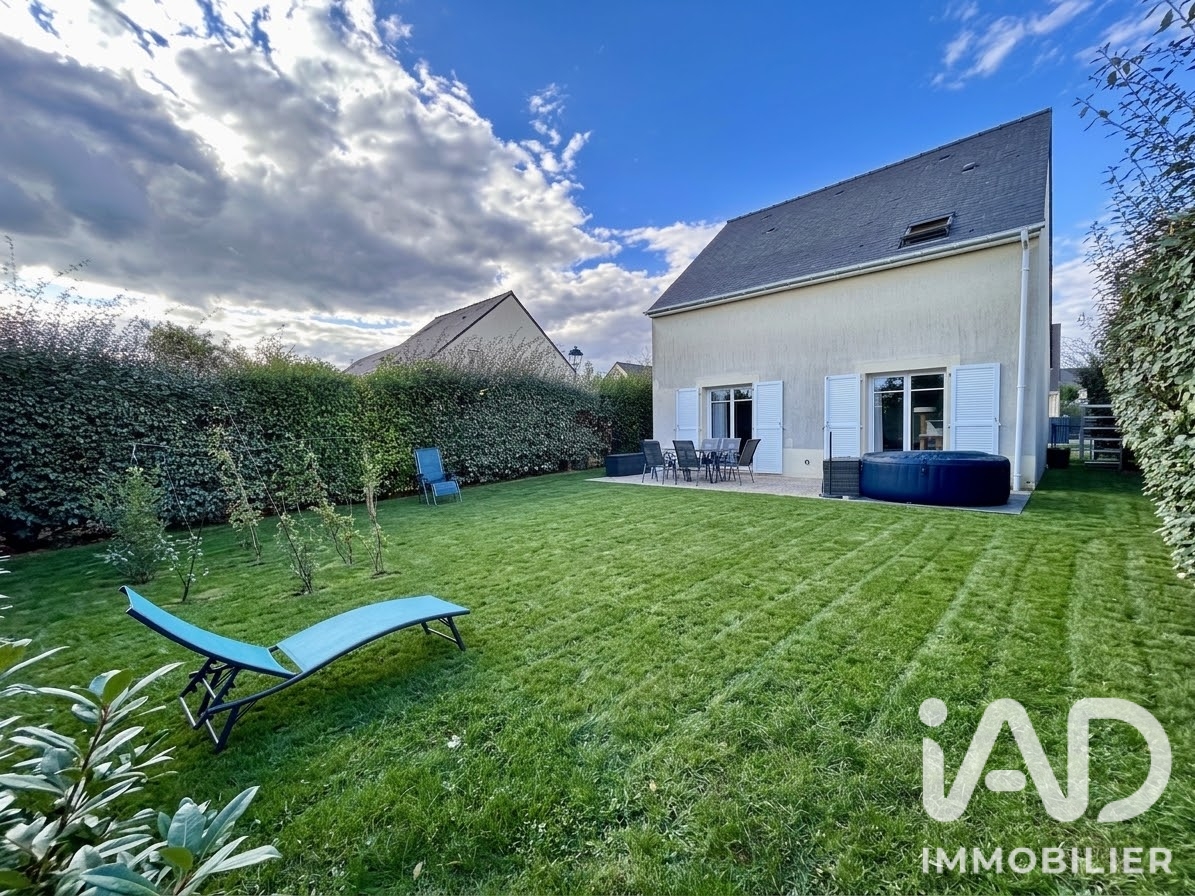 Maison à vendre à Notre-Dame-d'Oé — 265 000 € — IAD France