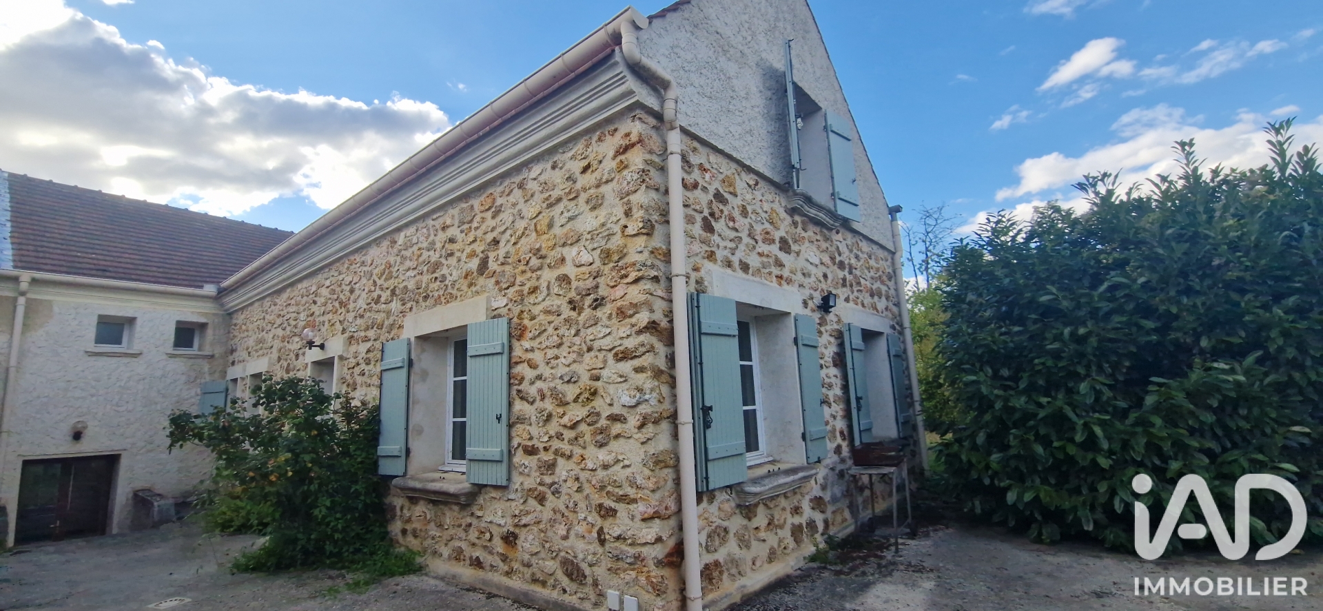 Maison à vendre à Armentières-en-Brie — 330 000 € — IAD France