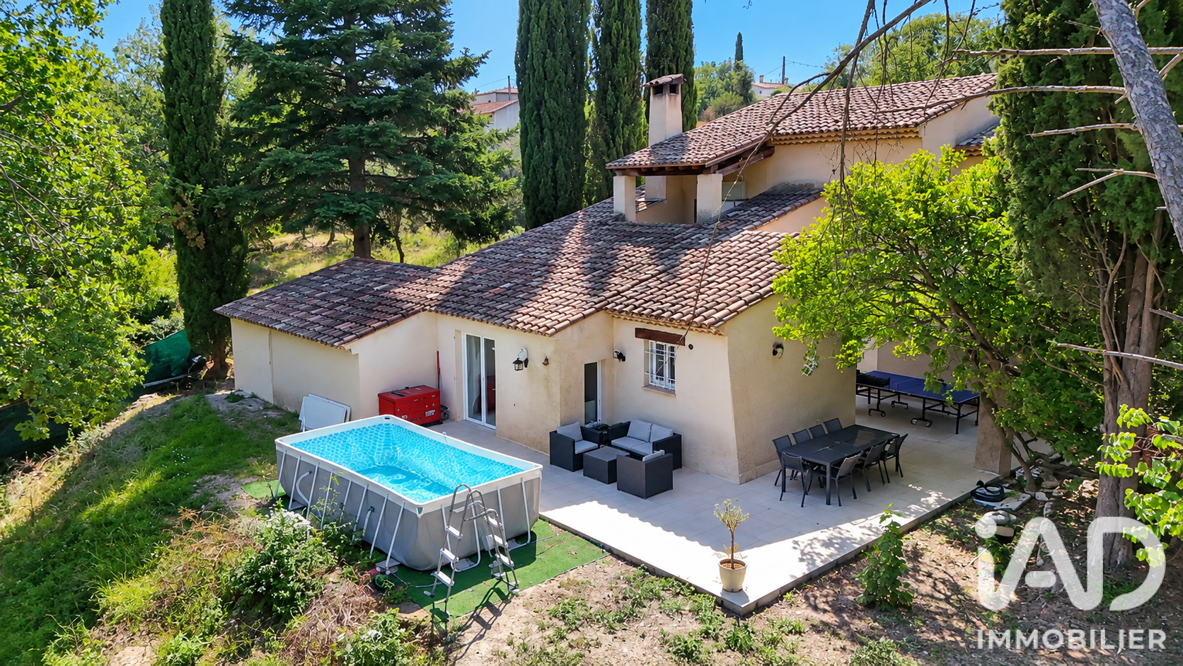 Maison à vendre à Saint-Paul-en-Forêt — 435 000 € — IAD France