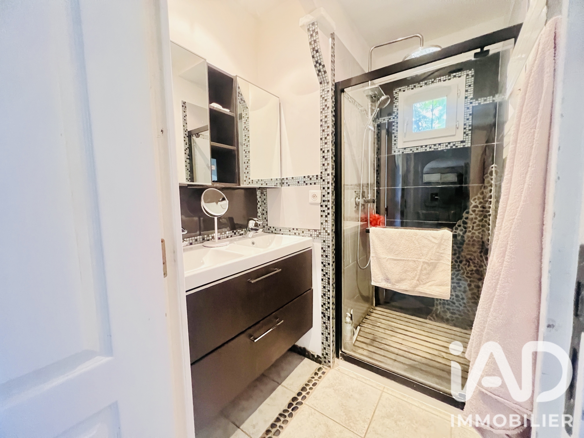 Vente maison à Saint-Maximin-la-Sainte-Baume (83470) : maison traditionnelle 6 pièces 123 m² - 2110255 — 11