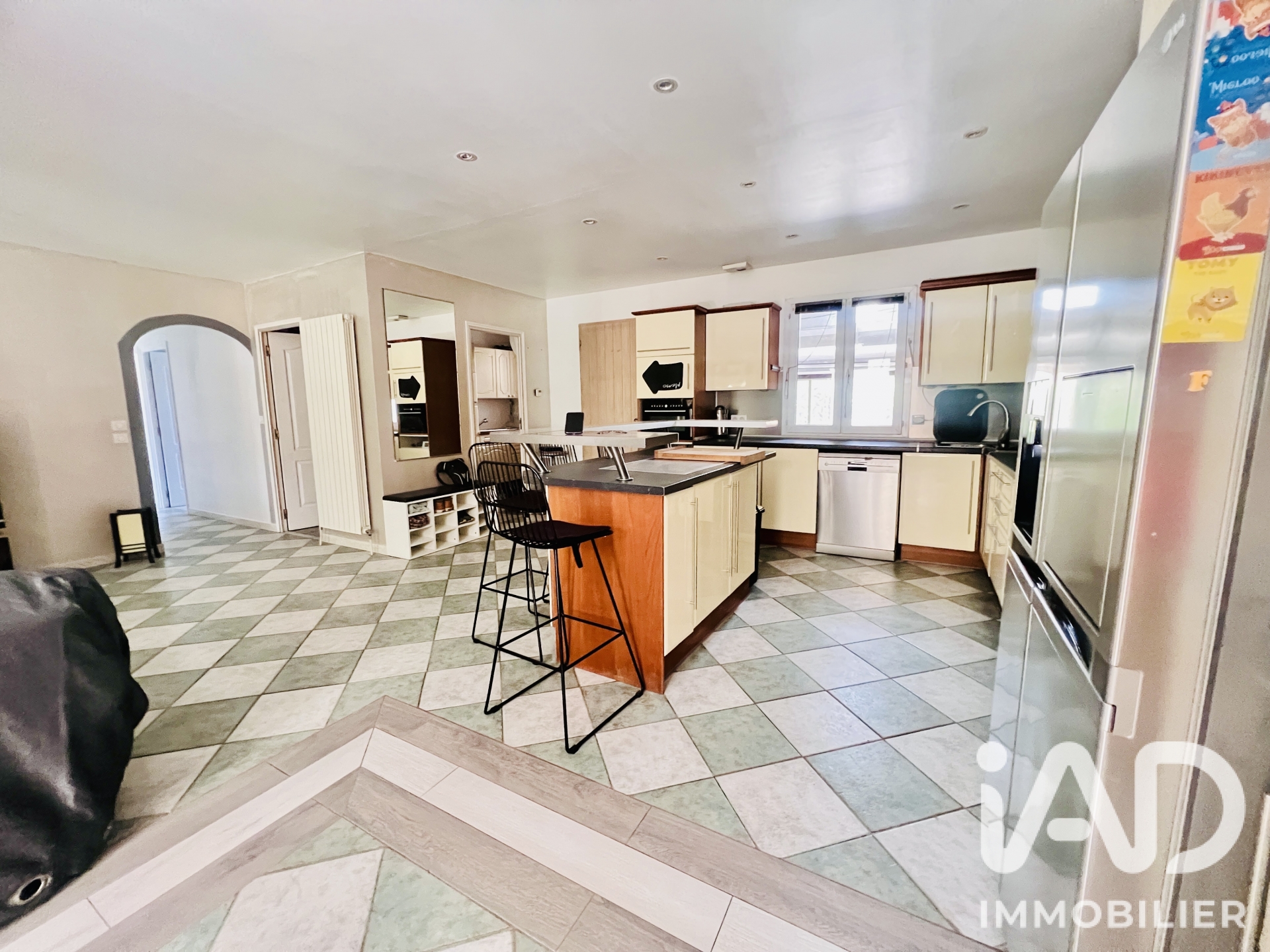 Vente maison à Saint-Maximin-la-Sainte-Baume (83470) : maison traditionnelle 6 pièces 123 m² - 2110255 — 10
