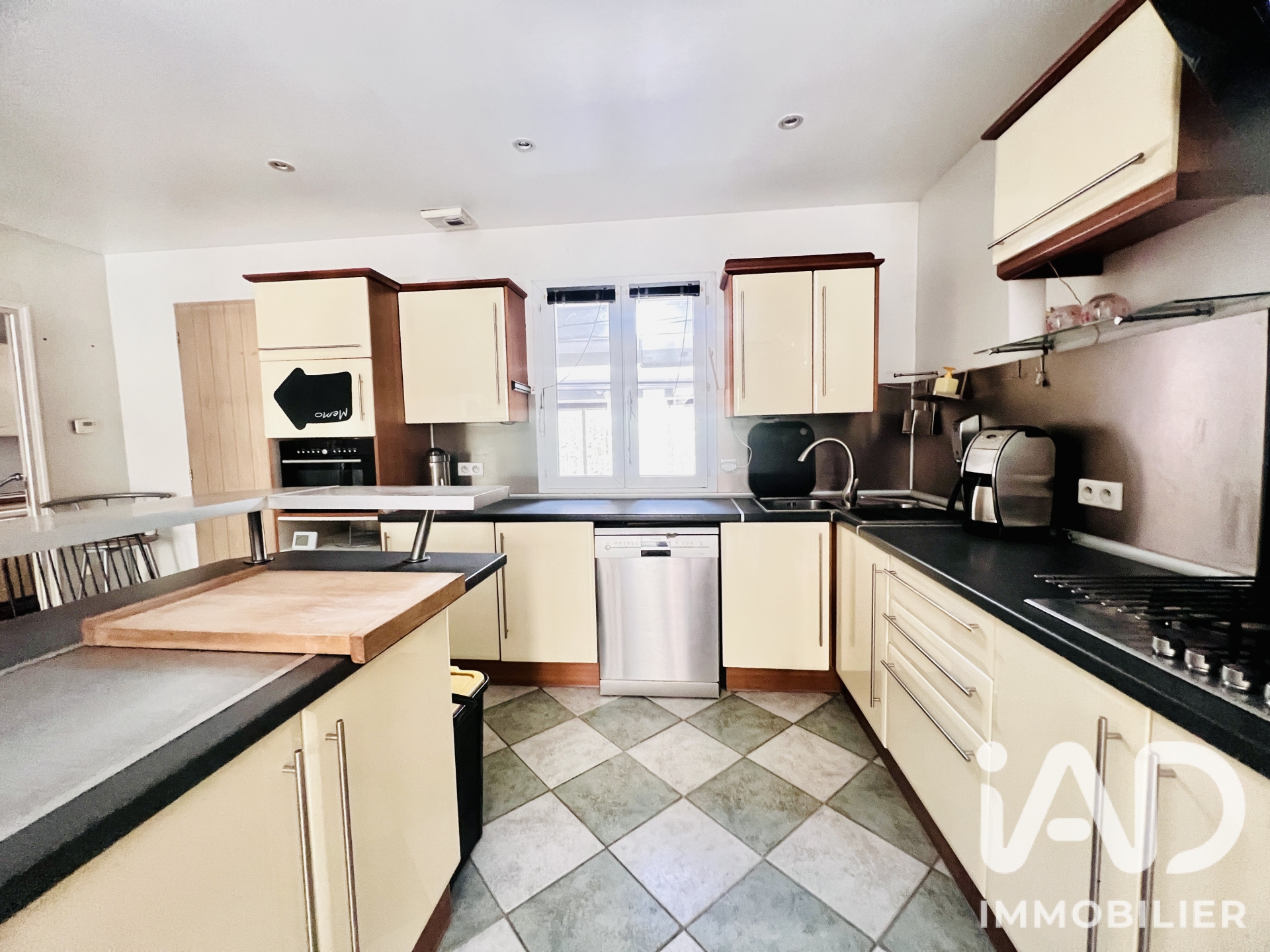 Vente maison à Saint-Maximin-la-Sainte-Baume (83470) : maison traditionnelle 6 pièces 123 m² - 2110255 — 12