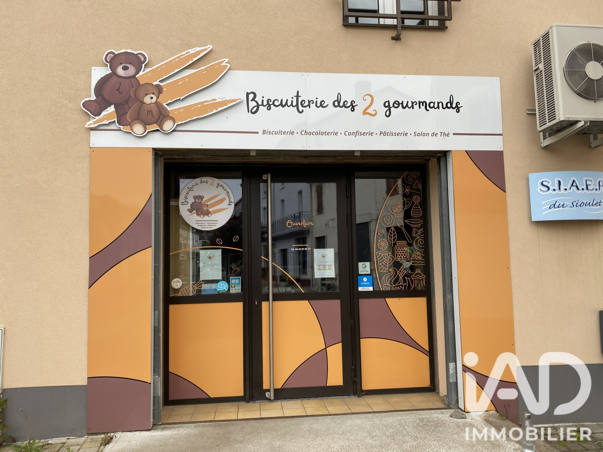 Vente Local commercial 200 m²