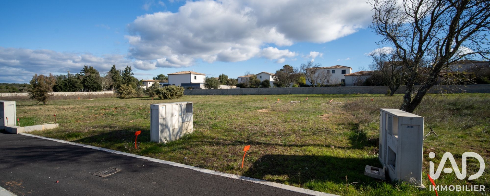 Terrain à vendre à Poulx — 139 000 € — IAD France