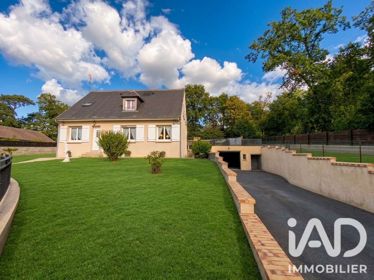 Maison à vendre à Luzillé — 259 000 € — IAD France