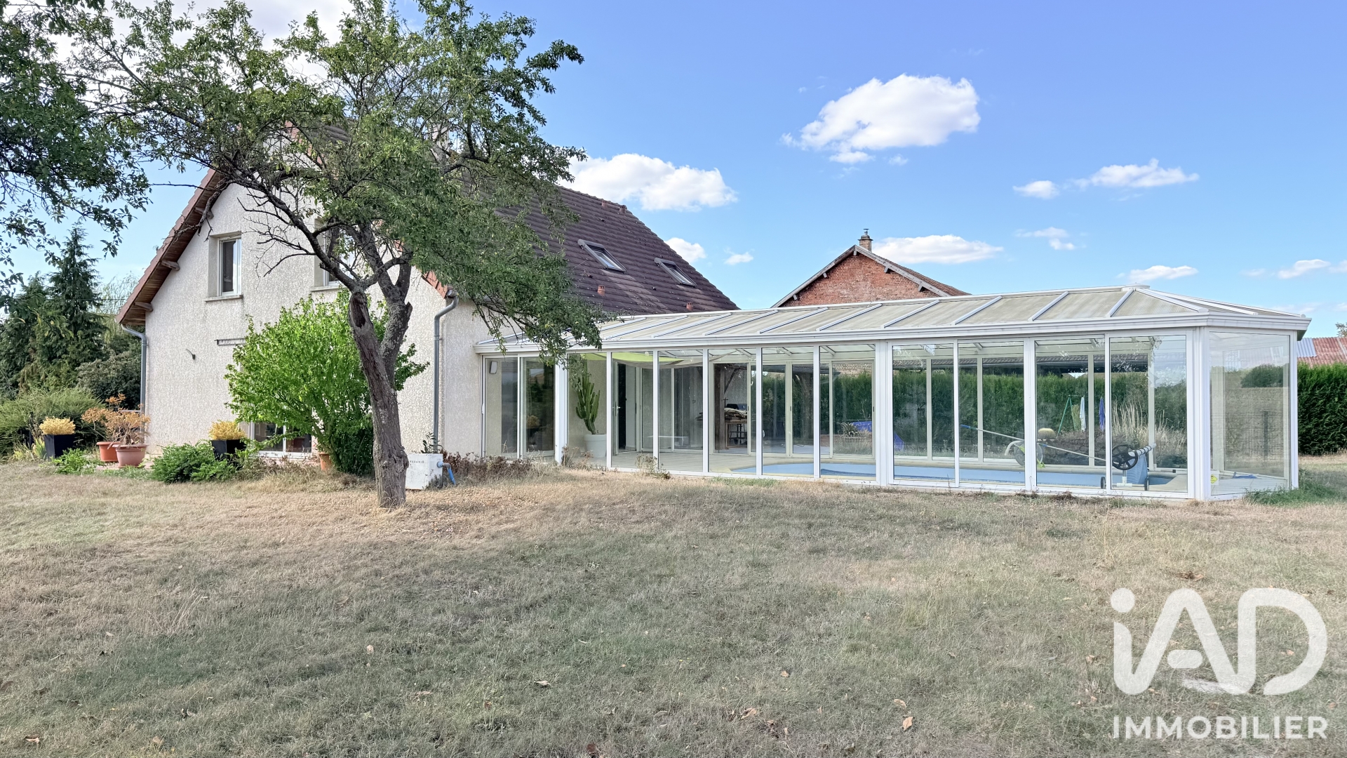 Maison à vendre à Falaise — 235 000 € — IAD France