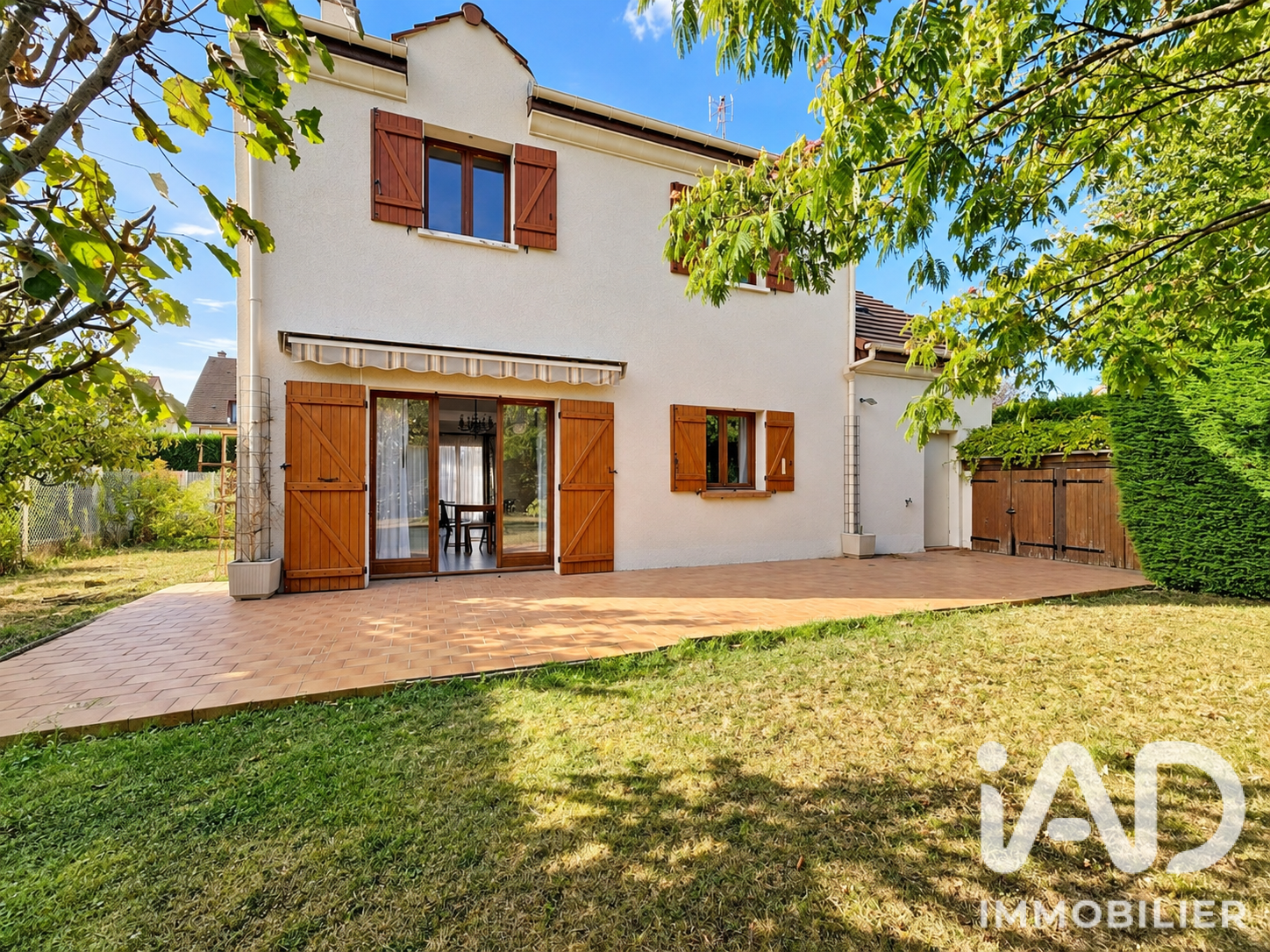 Maison à vendre à Mandres-les-Roses — 380 000 € — IAD France