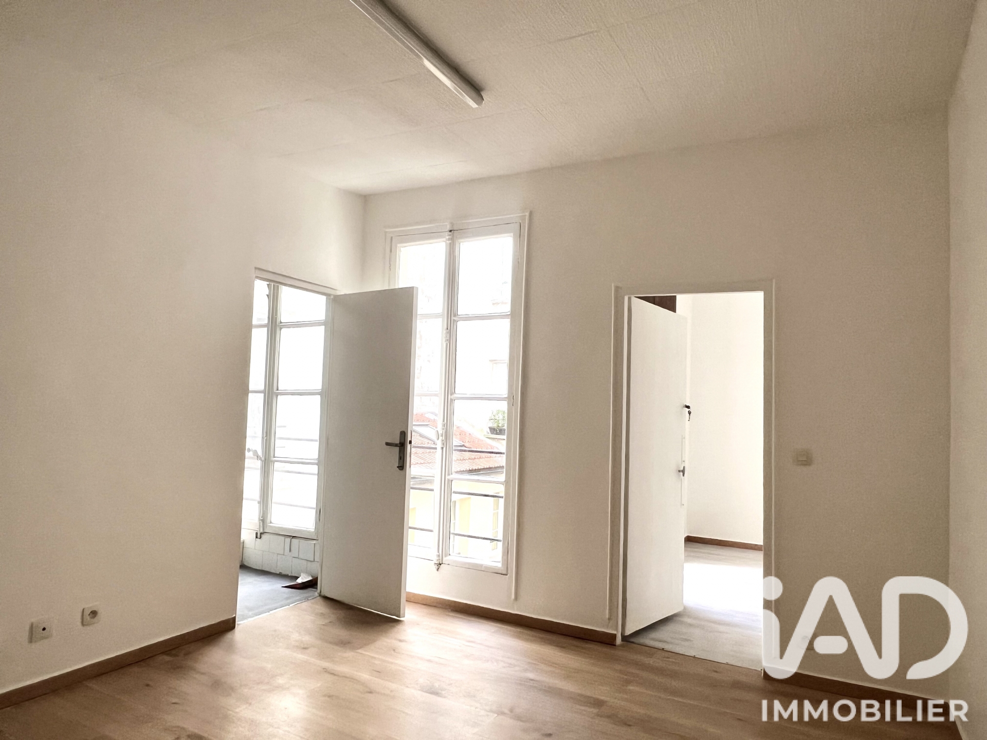 Appartement à vendre à Paris — 245 000 € — IAD France