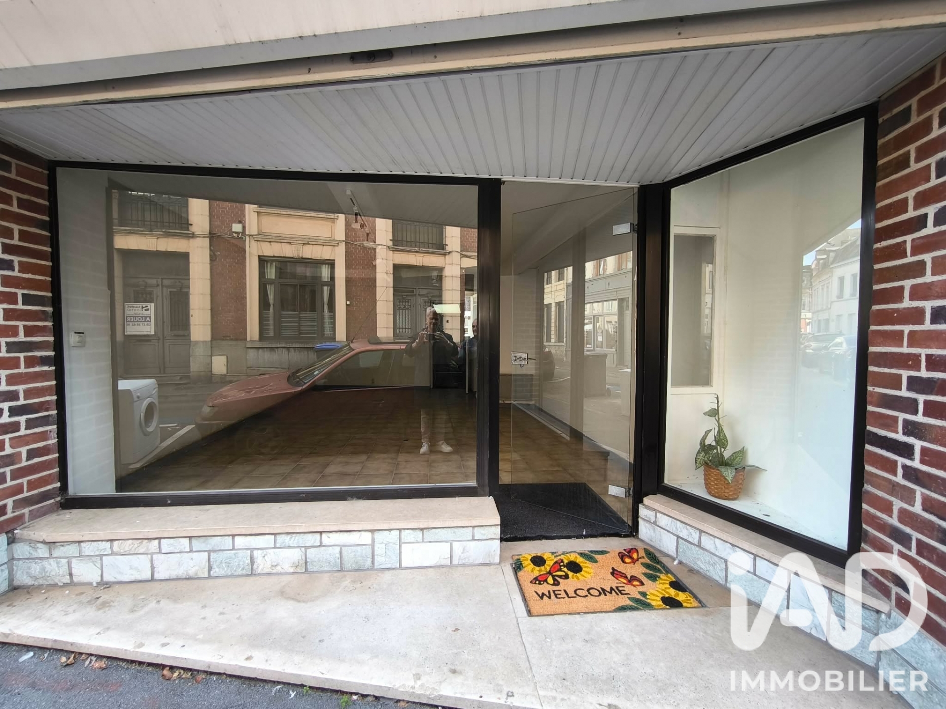 Immeuble à vendre à Saint-Amand-les-Eaux — 229 000 € — IAD France