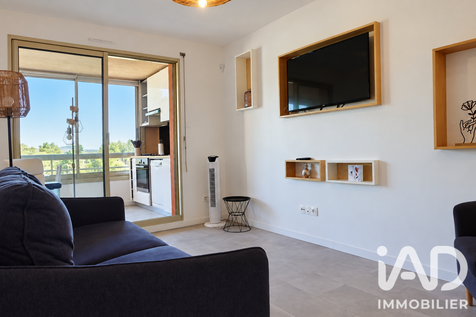 Appartement à vendre à Hyères — 240 000 € — IAD France