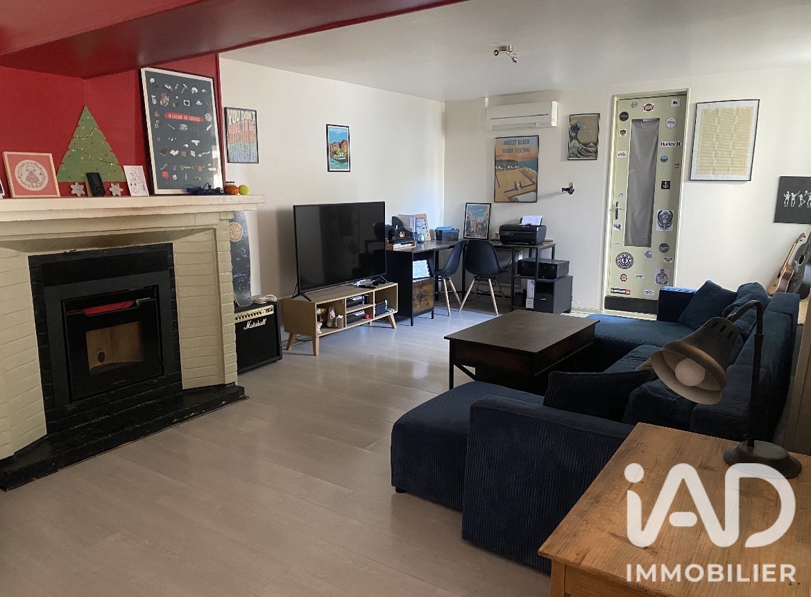 Maison à vendre à Guîtres — 160 000 € — IAD France