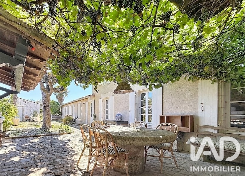 Maison à vendre à La Couarde-sur-Mer — 1 770 000 € — IAD France