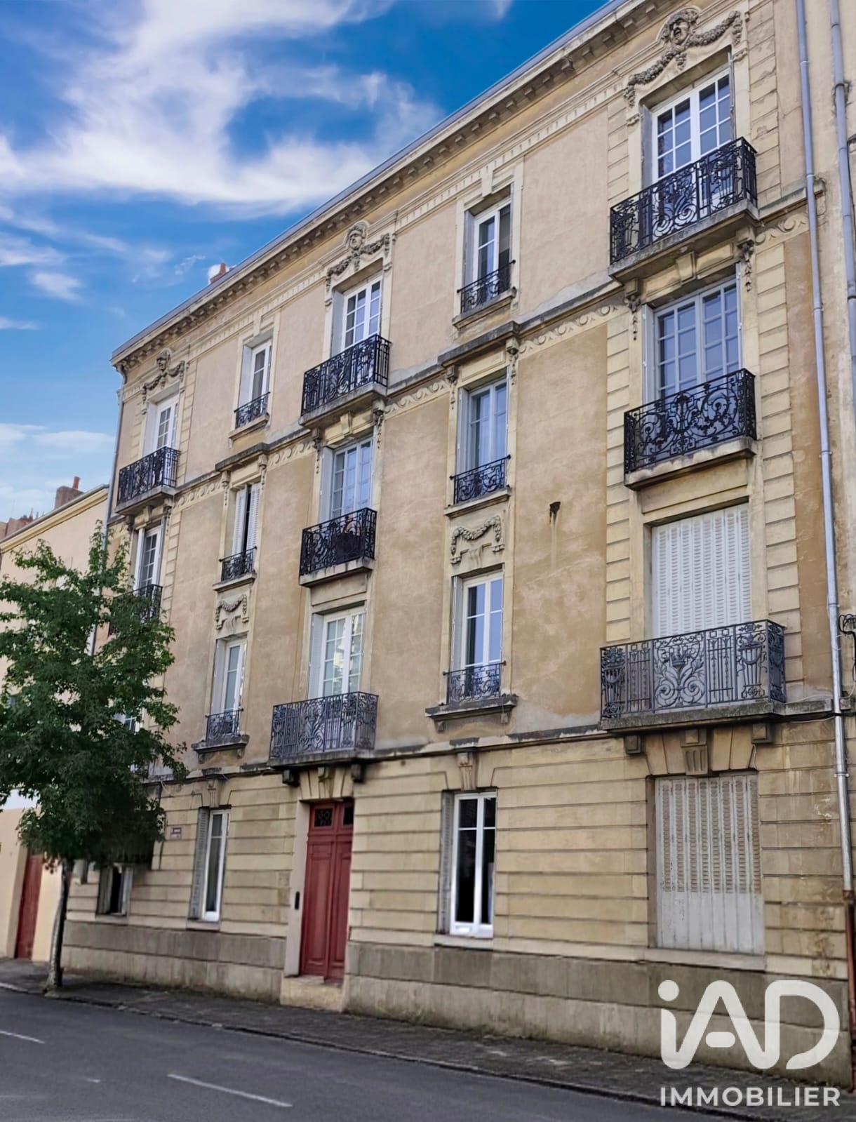 Appartement à vendre à Roanne — 89 000 € — IAD France