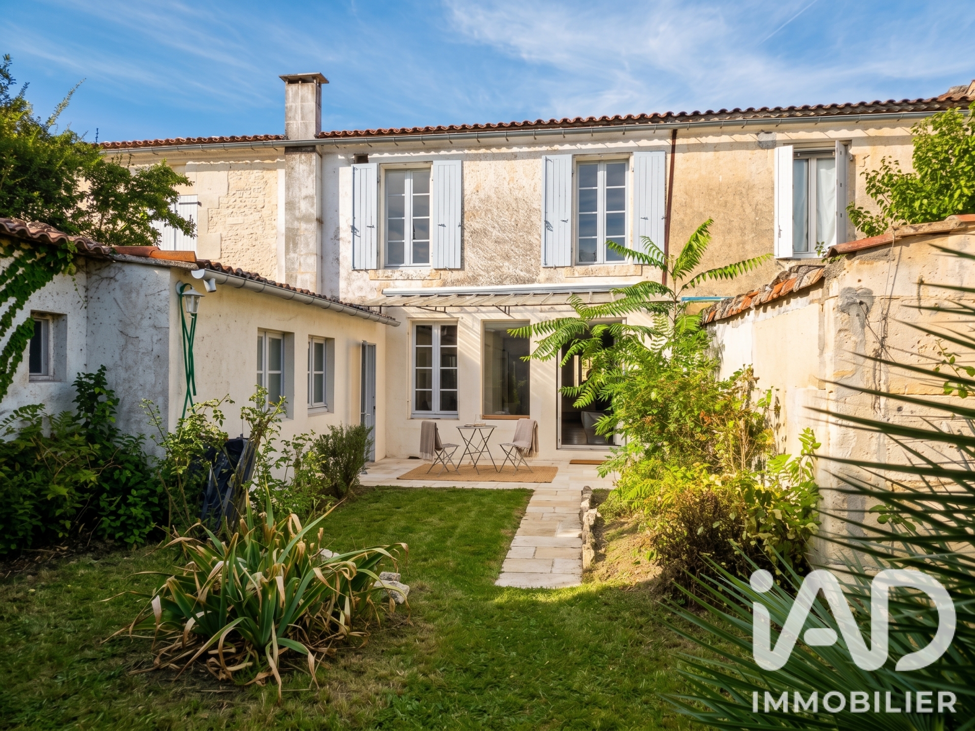 Maison à vendre à Jarnac — 168 000 € — IAD France