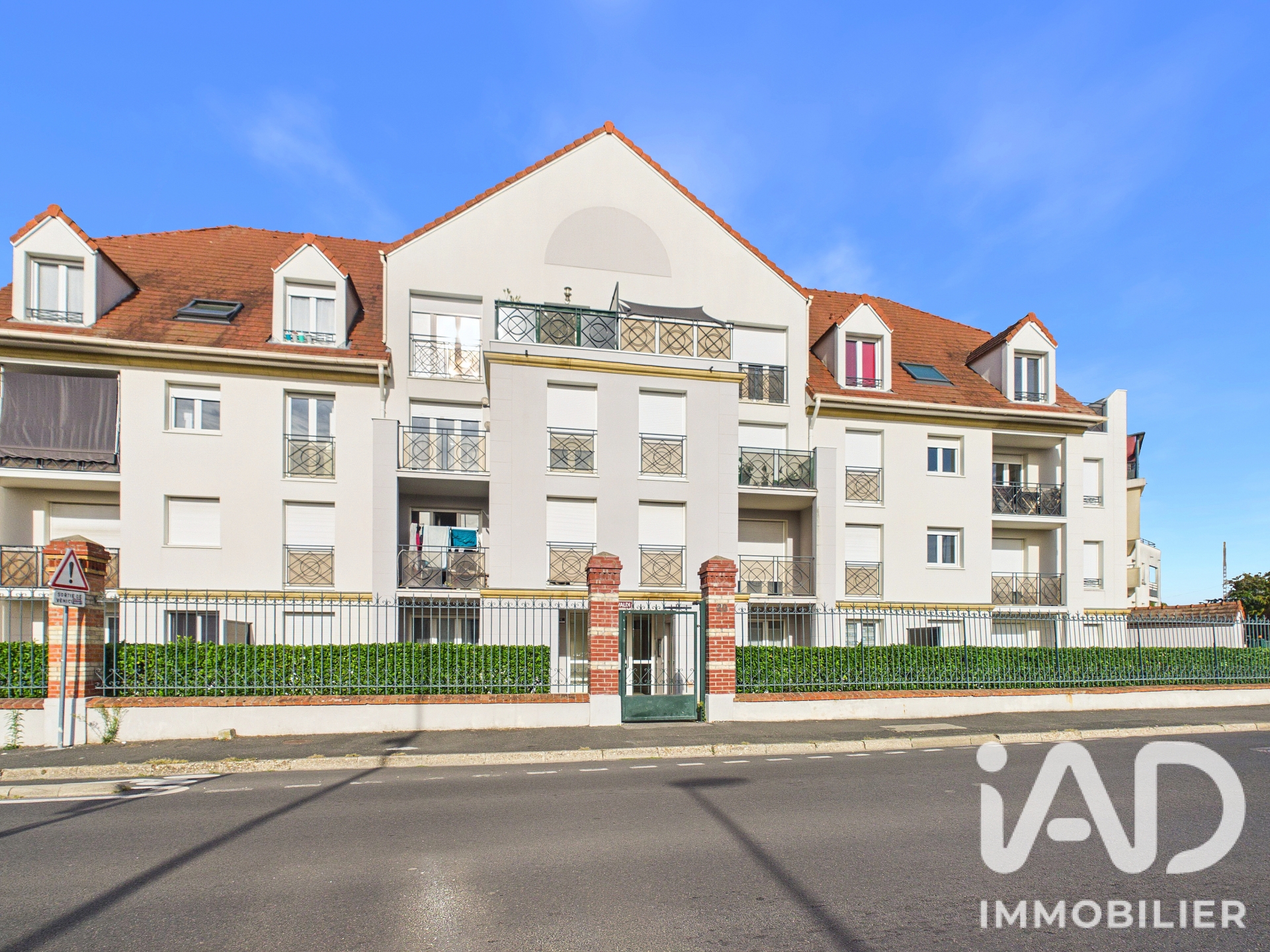 Appartement à vendre à Combs-la-Ville — 135 000 € — IAD France