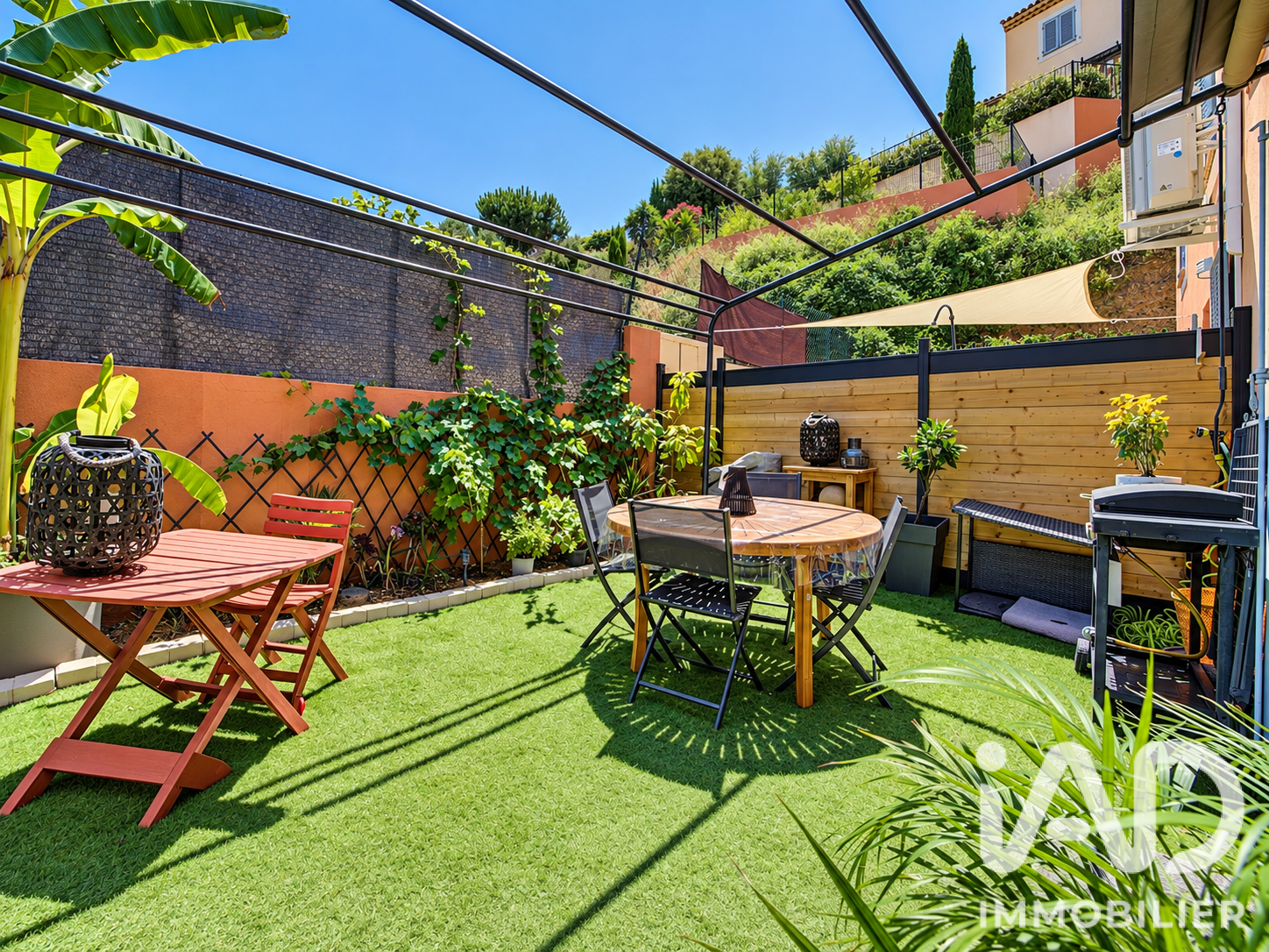 Appartement à vendre à Saint-Laurent-du-Var — 325 000 € — IAD France